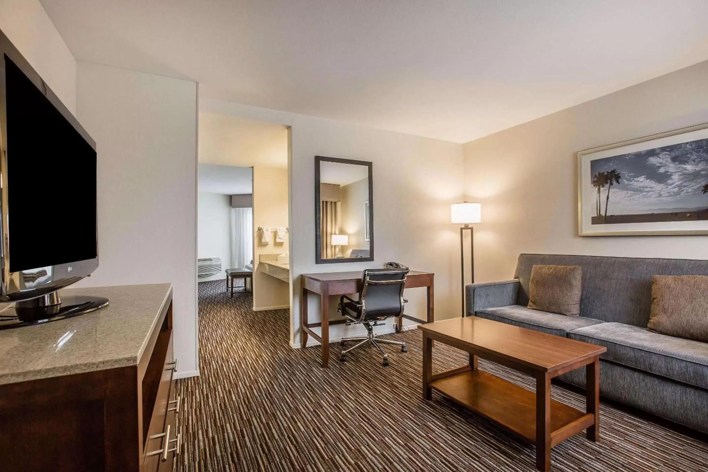 Photo of the whole room, Seating Area in Quality Inn & Suites Hermosa Beach