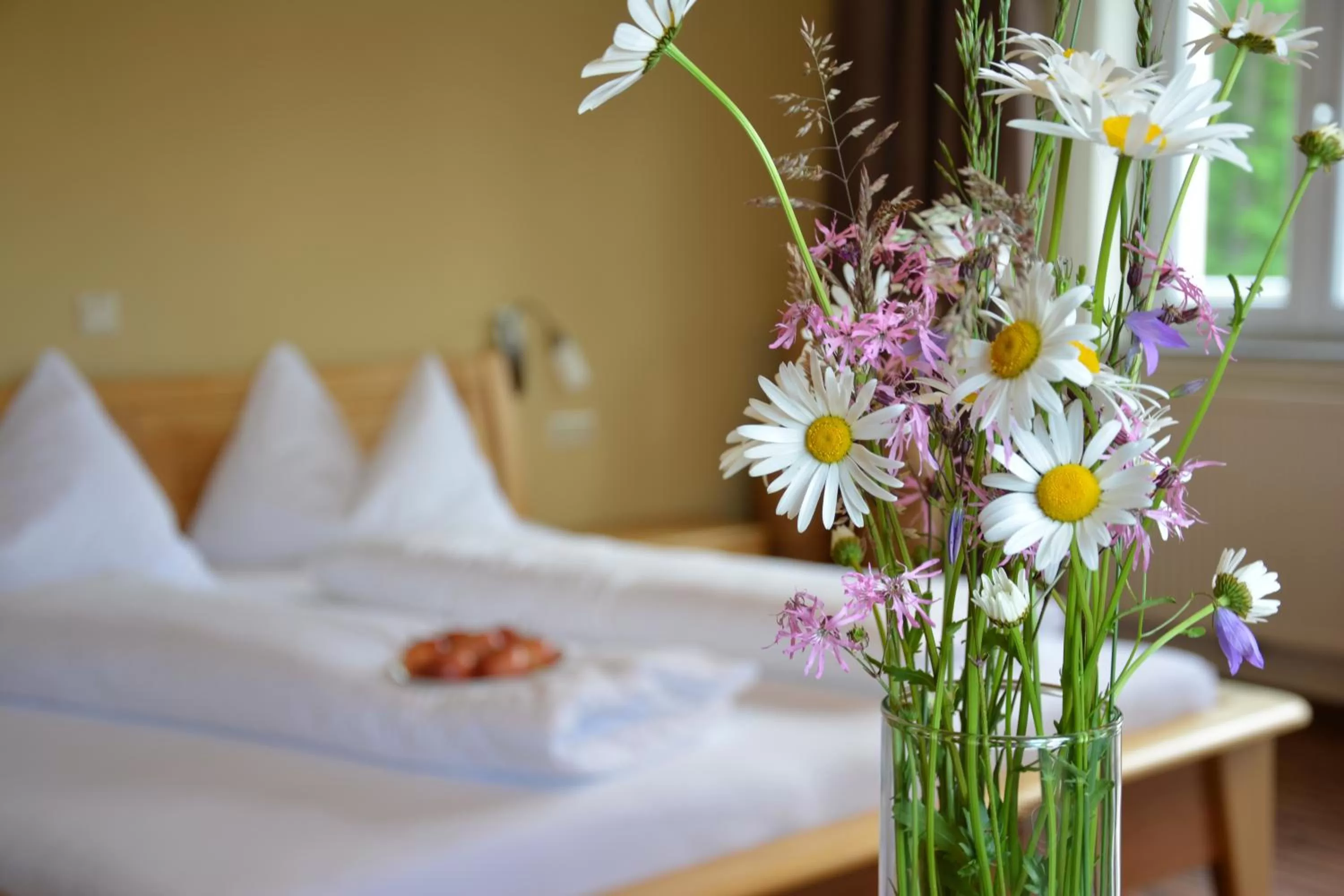 Bedroom, Bed in Hueber der Wirt
