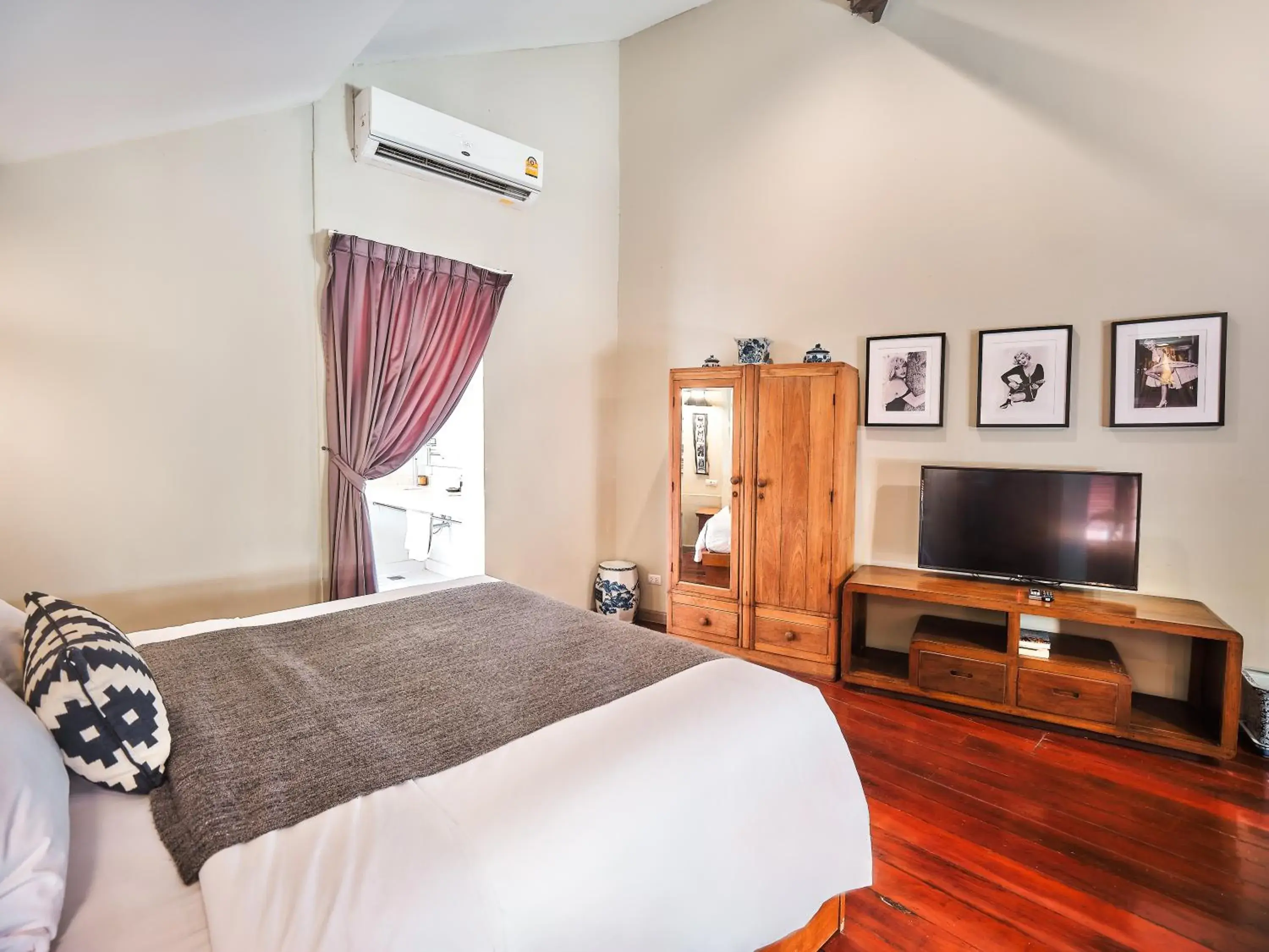 Bed in Prince Theatre Heritage Stay Hostel - Silom Bed in Prince Theatre Heritage Stay Hostel - Silom