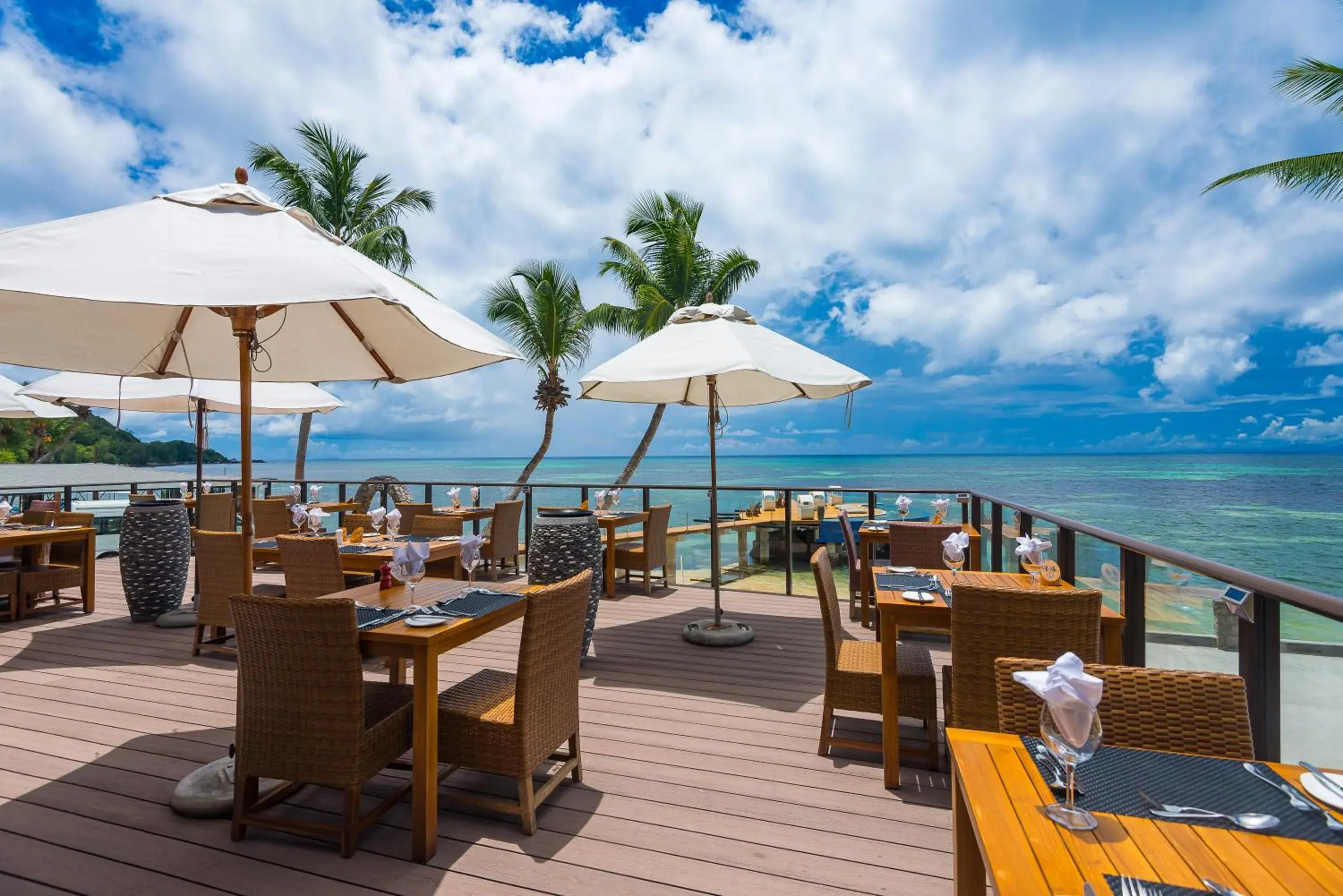 Balcony/Terrace, Restaurant/Places to Eat in Coco de Mer and Black Parrot Suites