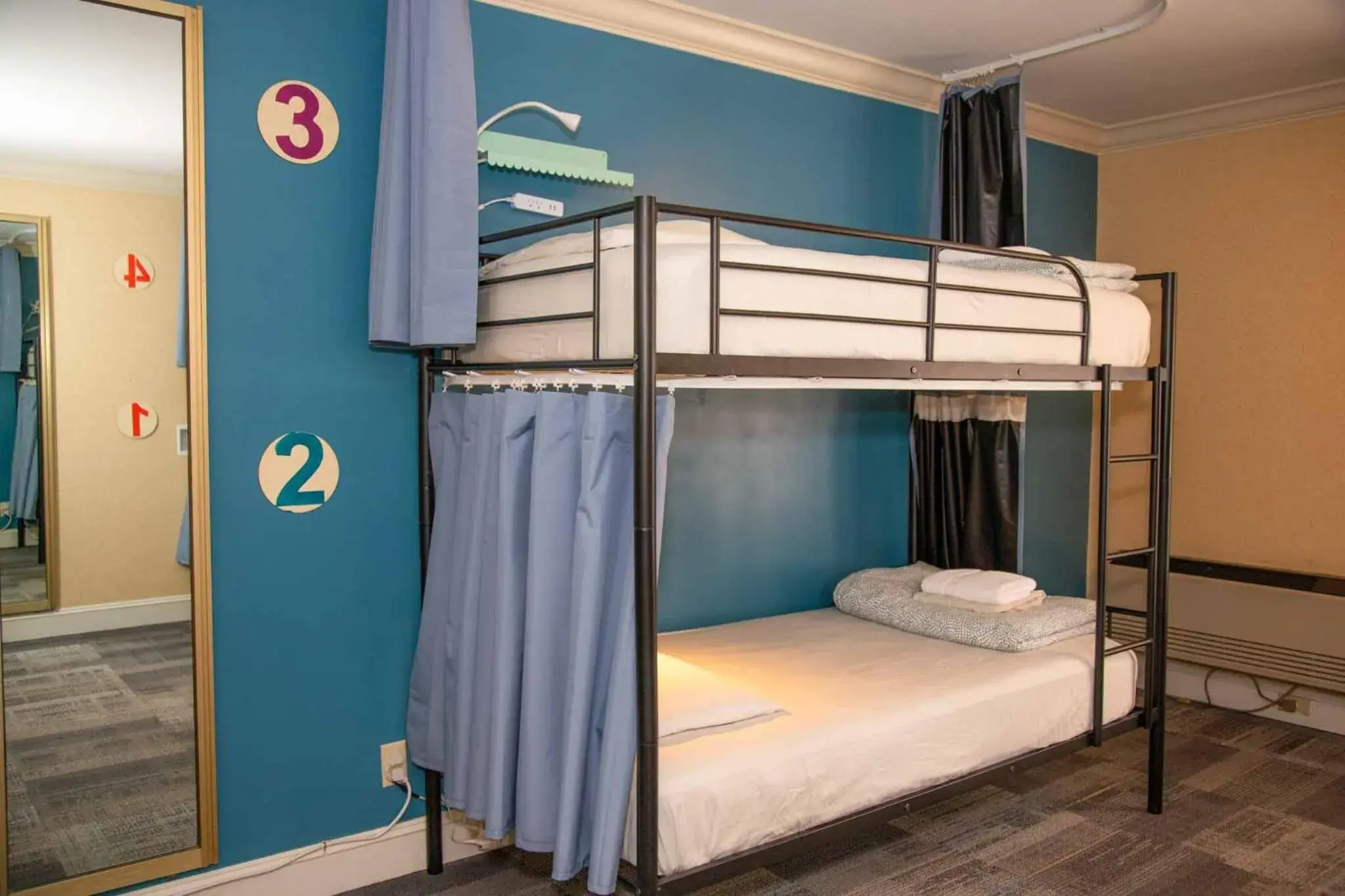 bunk bed, Bed in Samesun San Francisco bunk bed, Bed in Samesun San Francisco