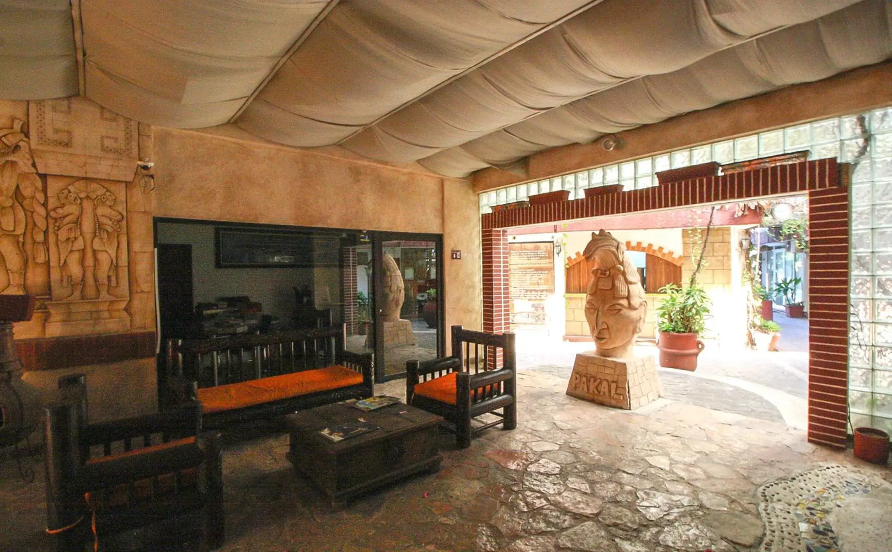 Lobby or reception in Hotel Xbalamqué & Spa Cancún Centro