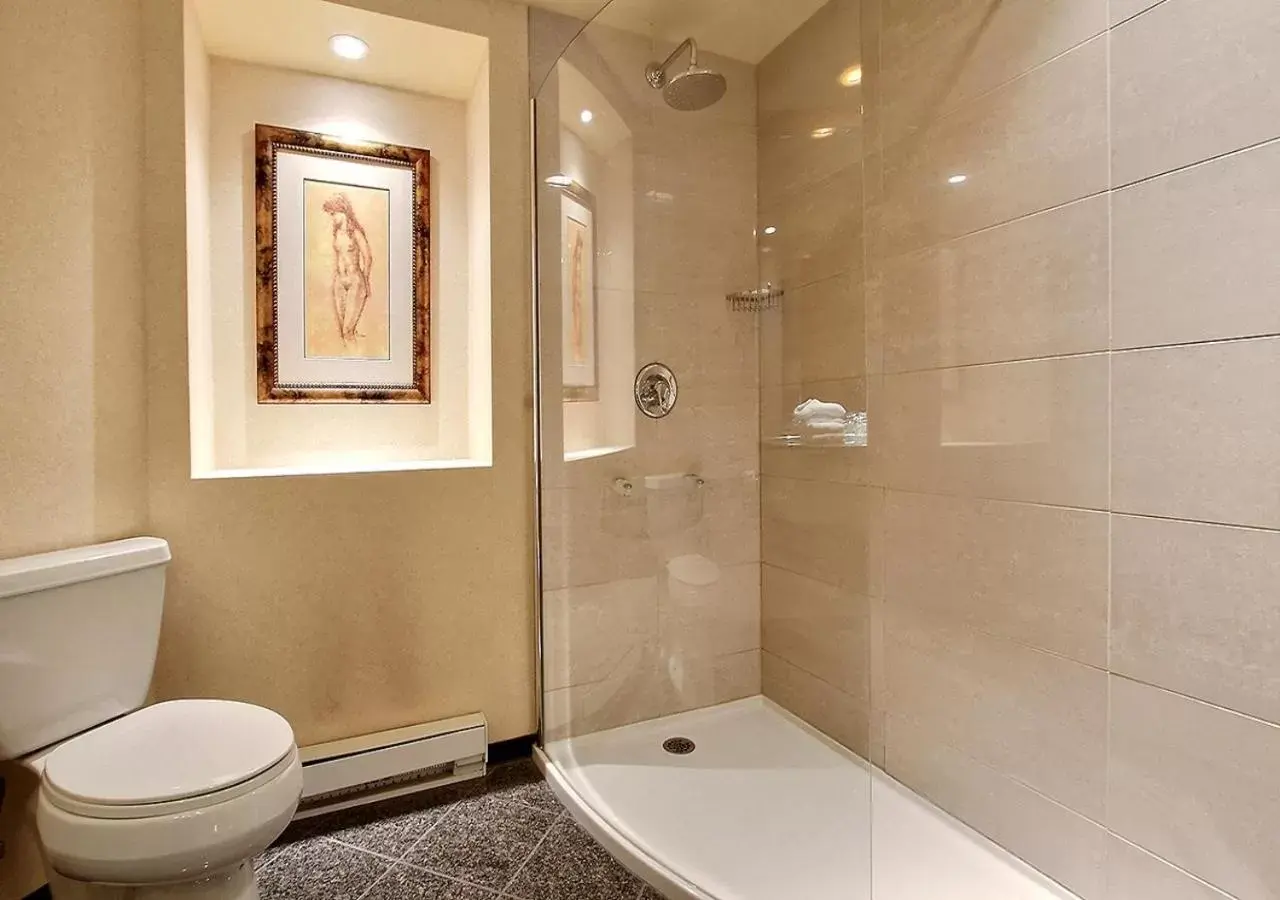 Bathroom in Hotel Classique