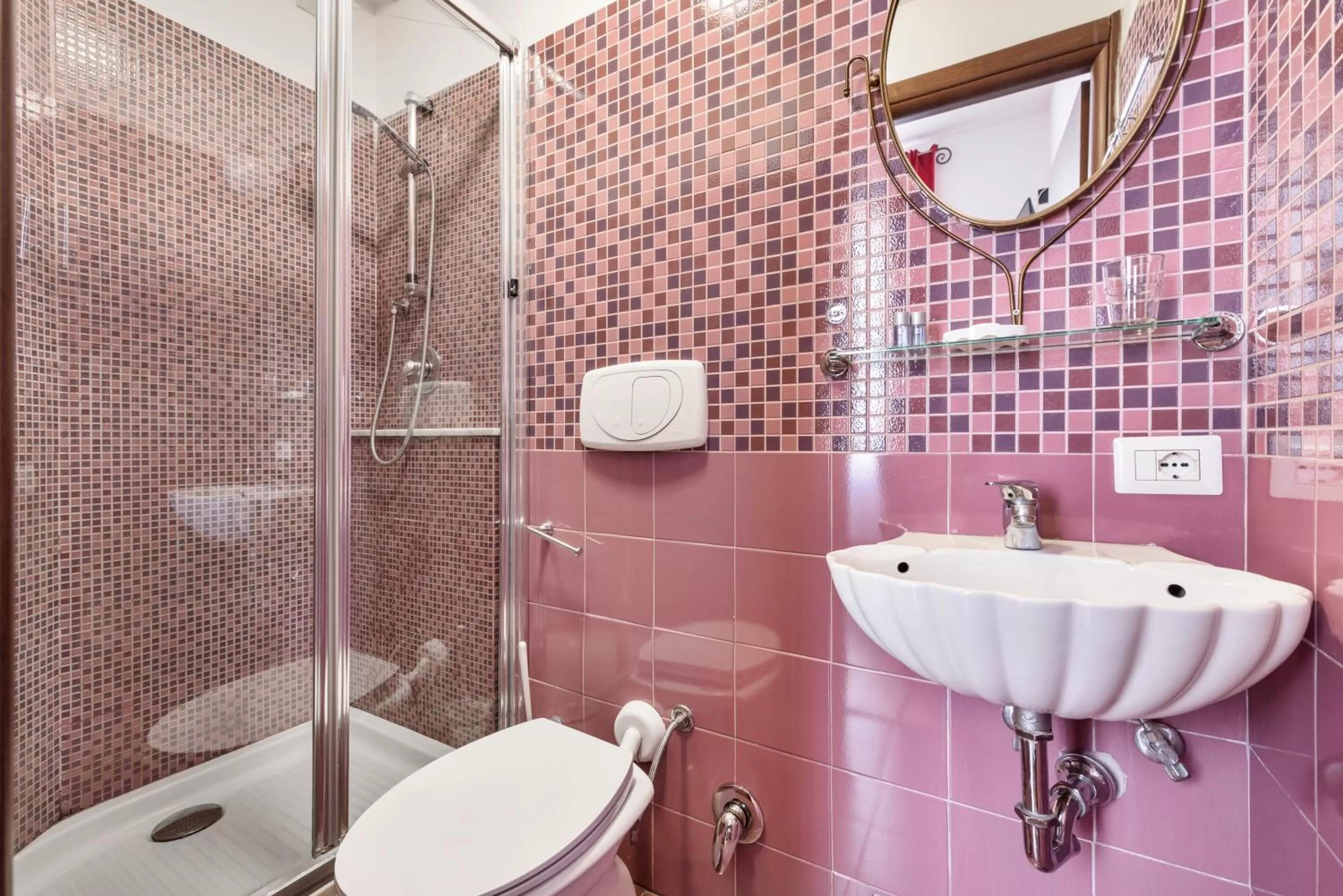 Shower in Locanda Sant'Anna