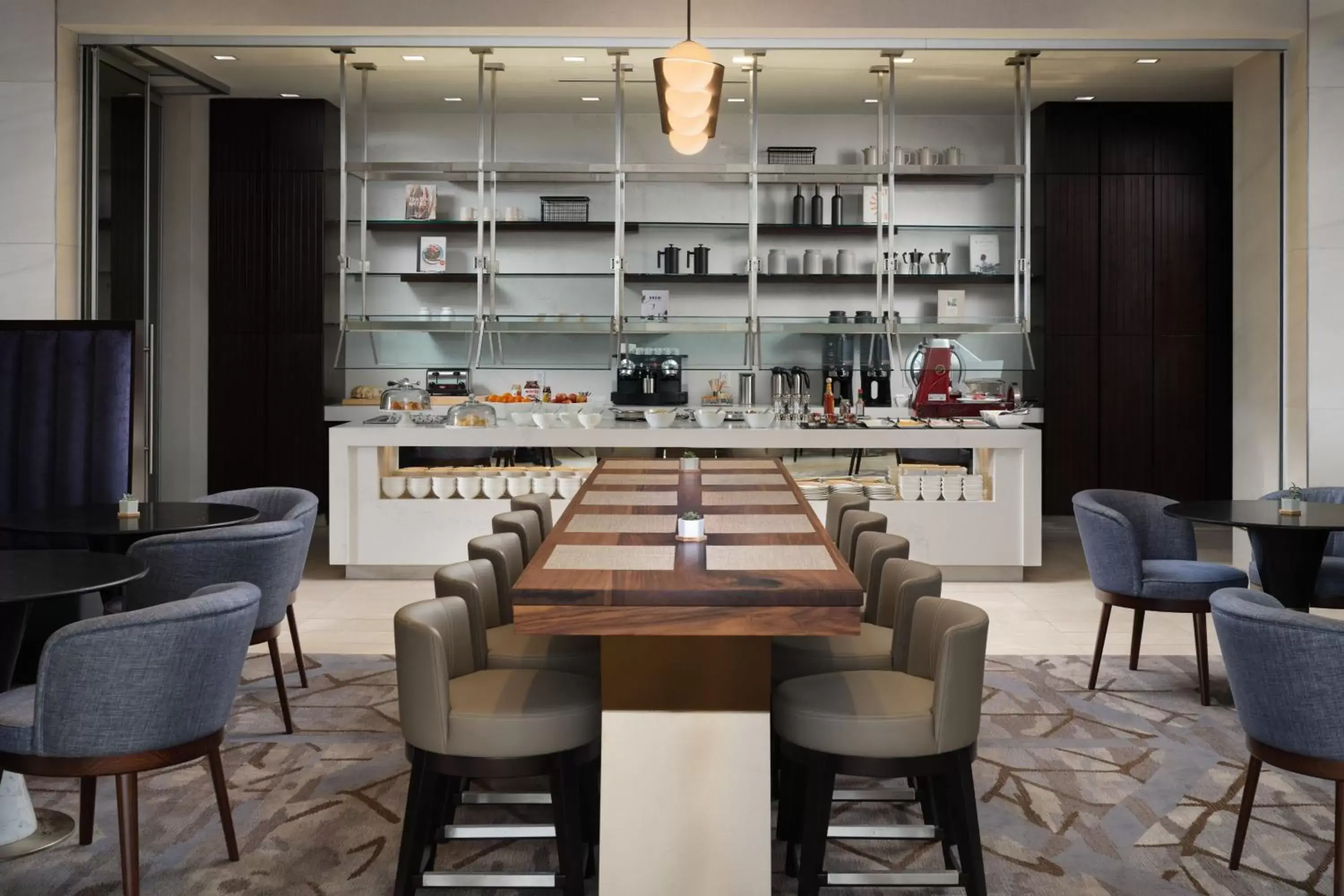 Kitchen or kitchenette, Lounge/Bar in AC Hotel by Marriott Jackson Ridgeland
