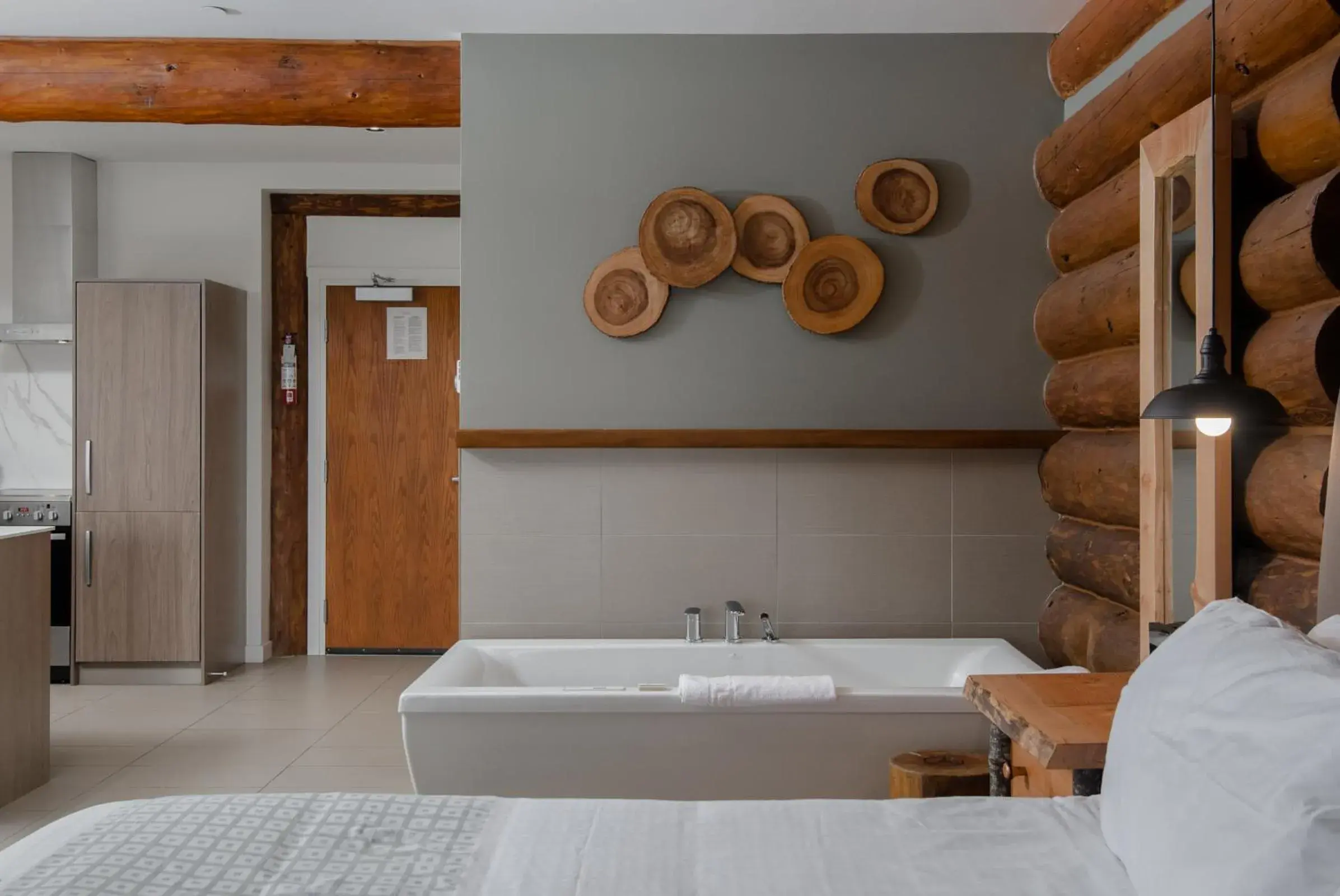 Bathroom in Tigh-Na-Mara Resort & Conference Centre