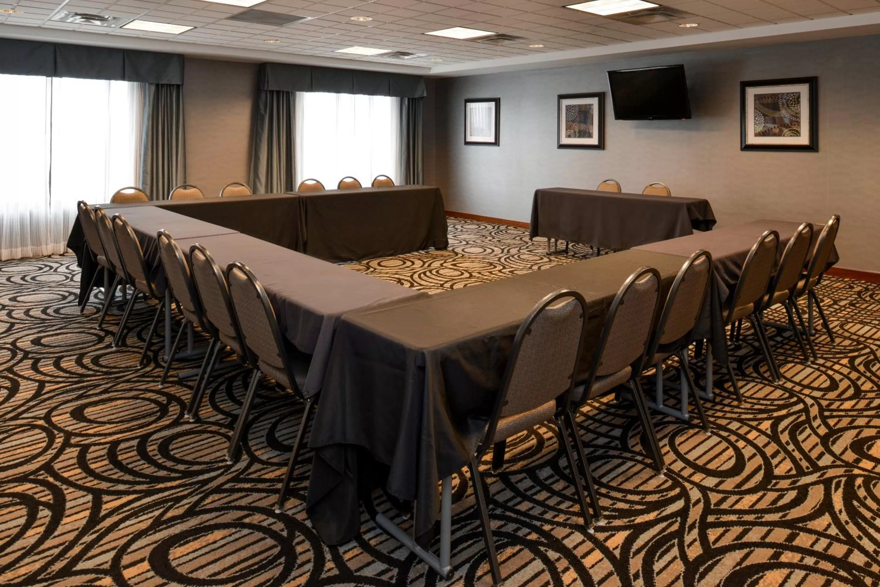 Meeting/conference room in Holiday Inn Express & Suites Greenfield by IHG