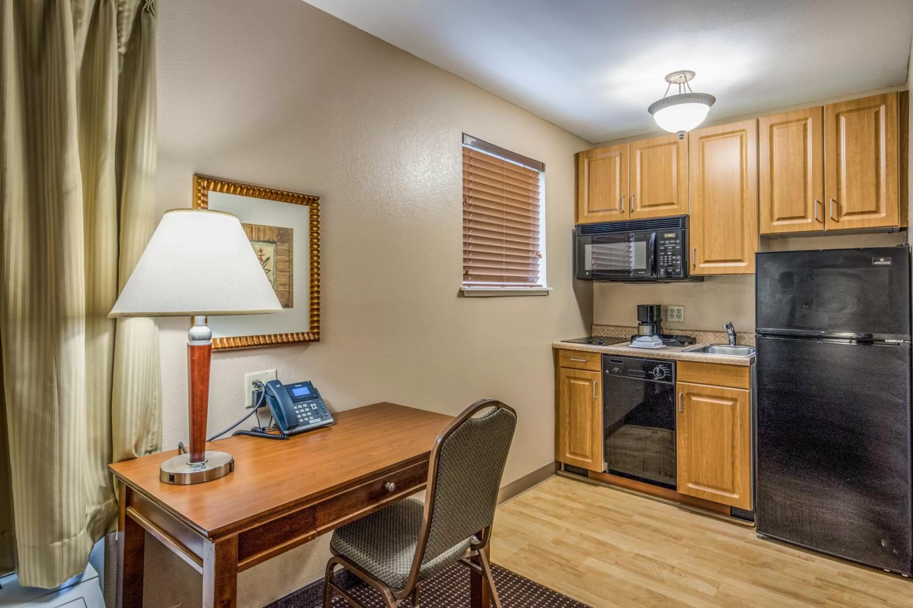 Kitchen or kitchenette in MainStay Suites Port Saint Joe South