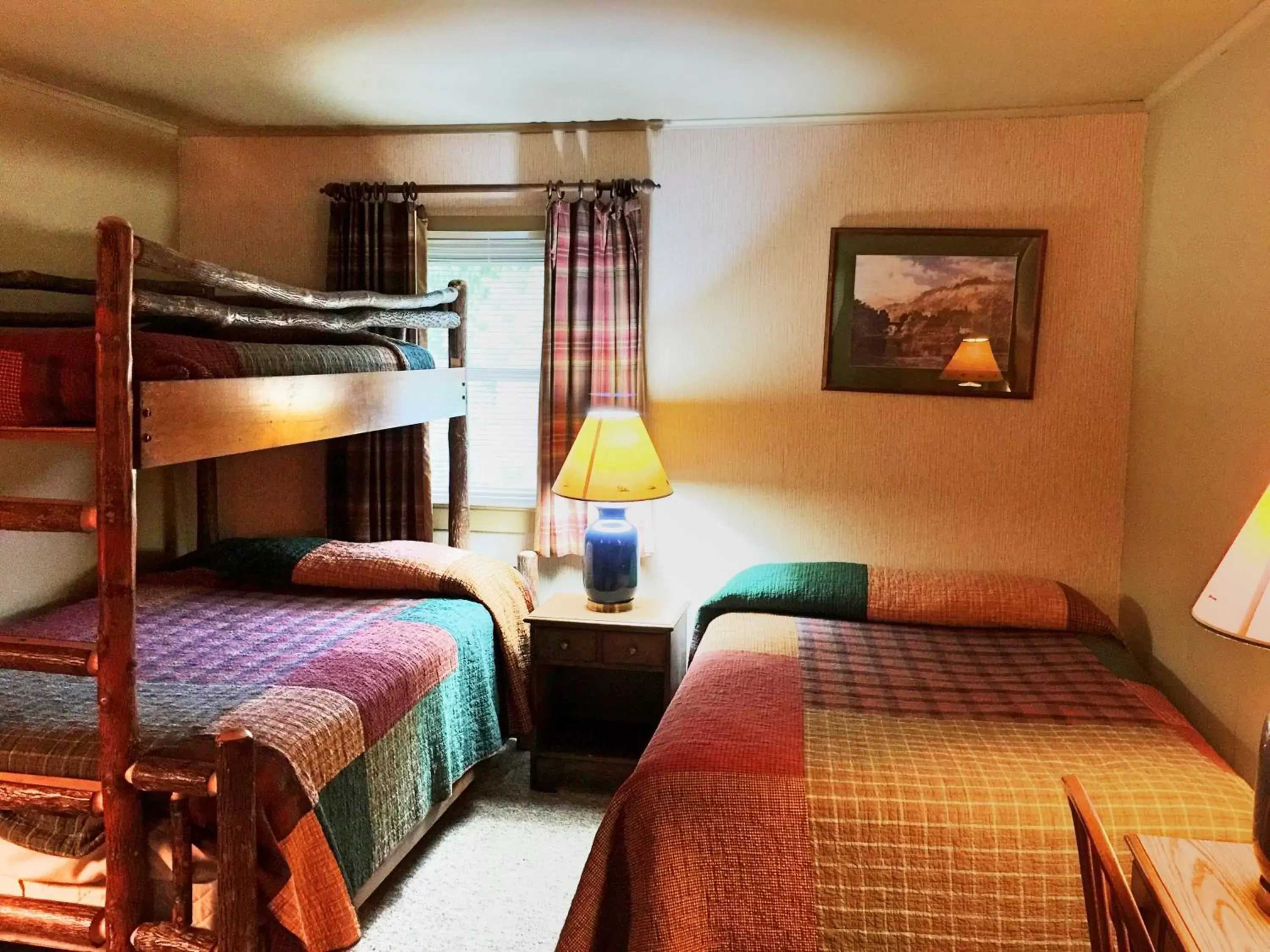 Bunk Bed in Hungry Trout Resort