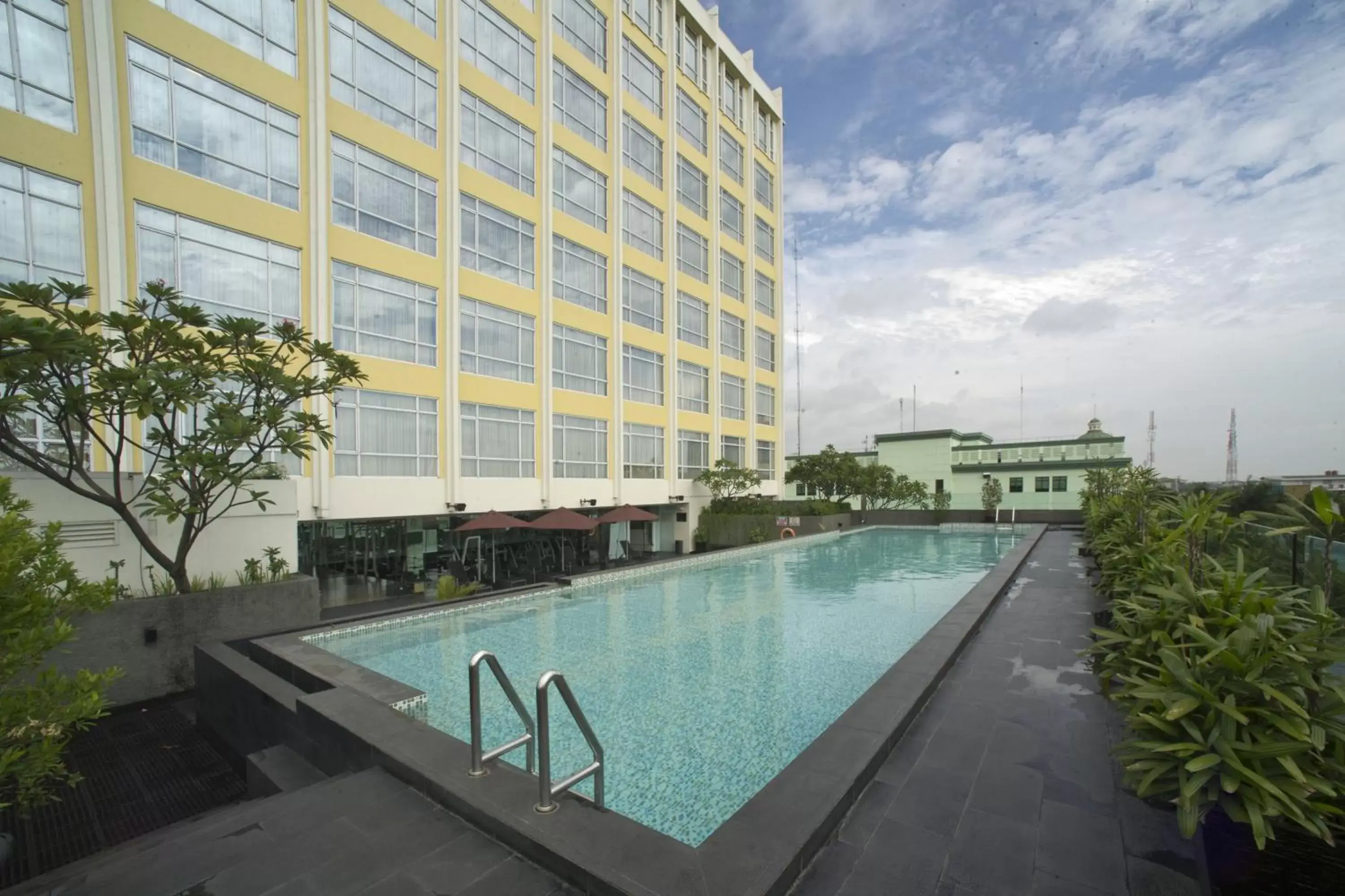 Swimming Pool in Grand Zuri Cikarang Jababeka