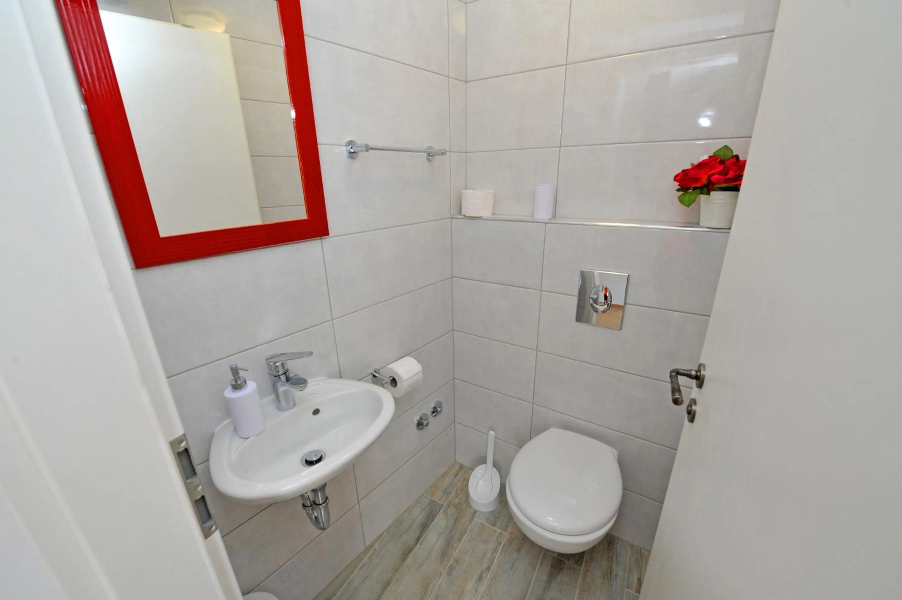 Bathroom in Luxury Rooms Nirvana