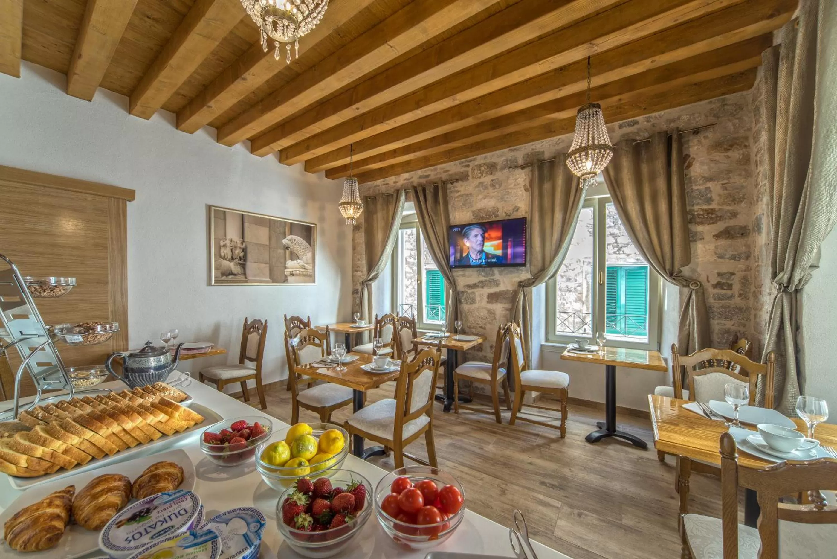 Restaurant/places to eat in Villa Split Heritage Hotel