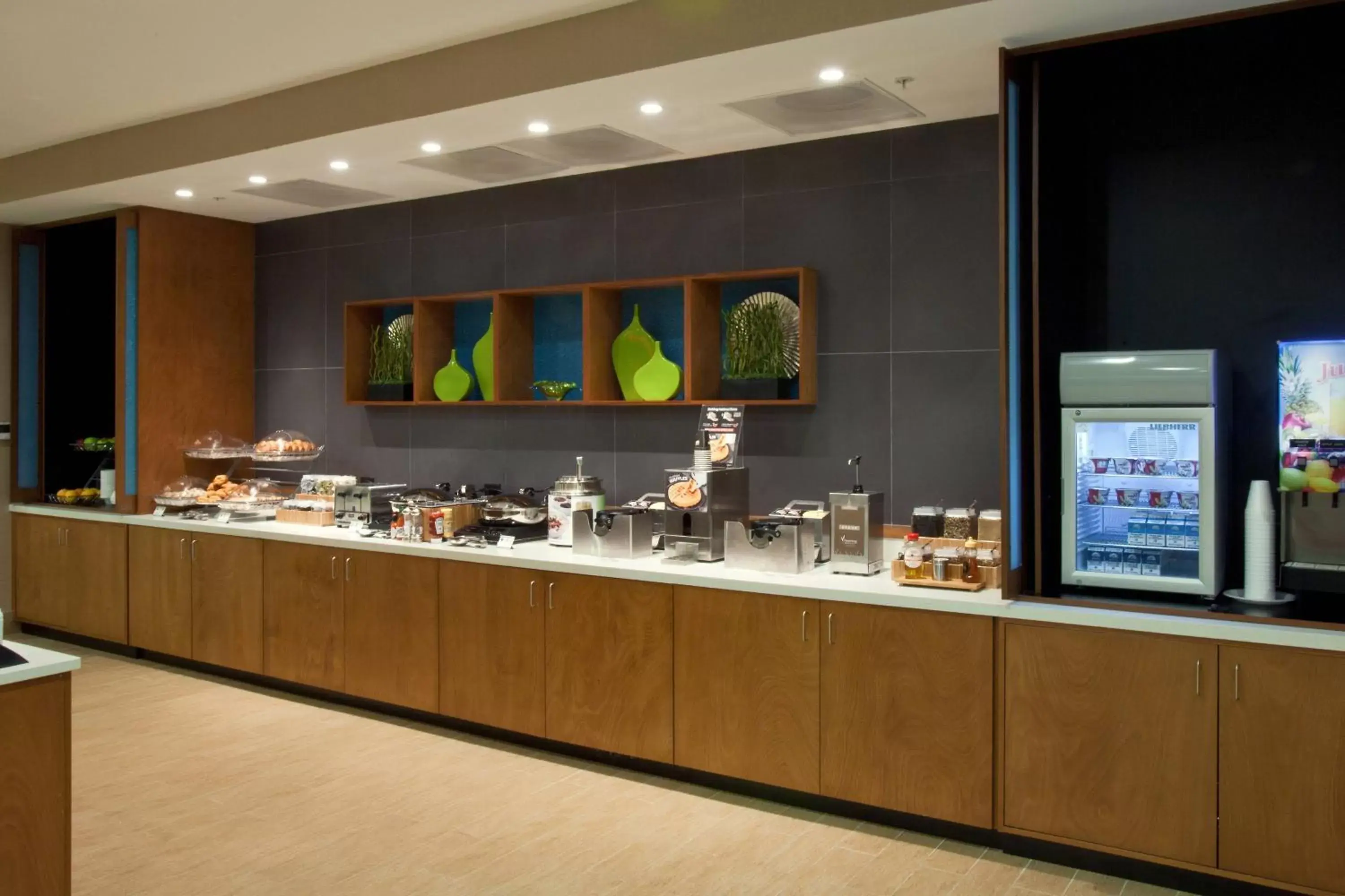 Breakfast, Restaurant/Places to Eat in SpringHill Suites by Marriott Mobile West