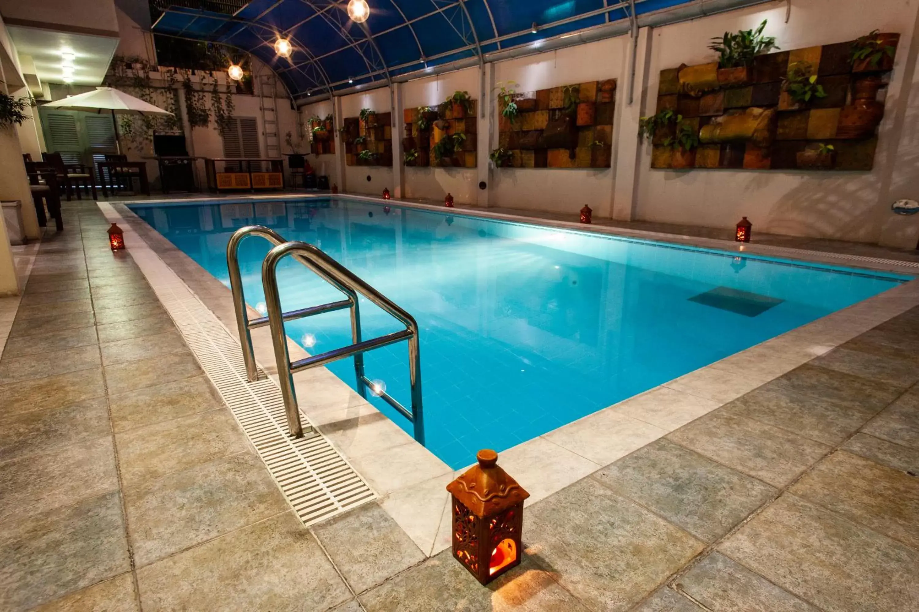 Swimming pool in Royal Park Residence Hotel Swimming pool in Royal Park Residence Hotel