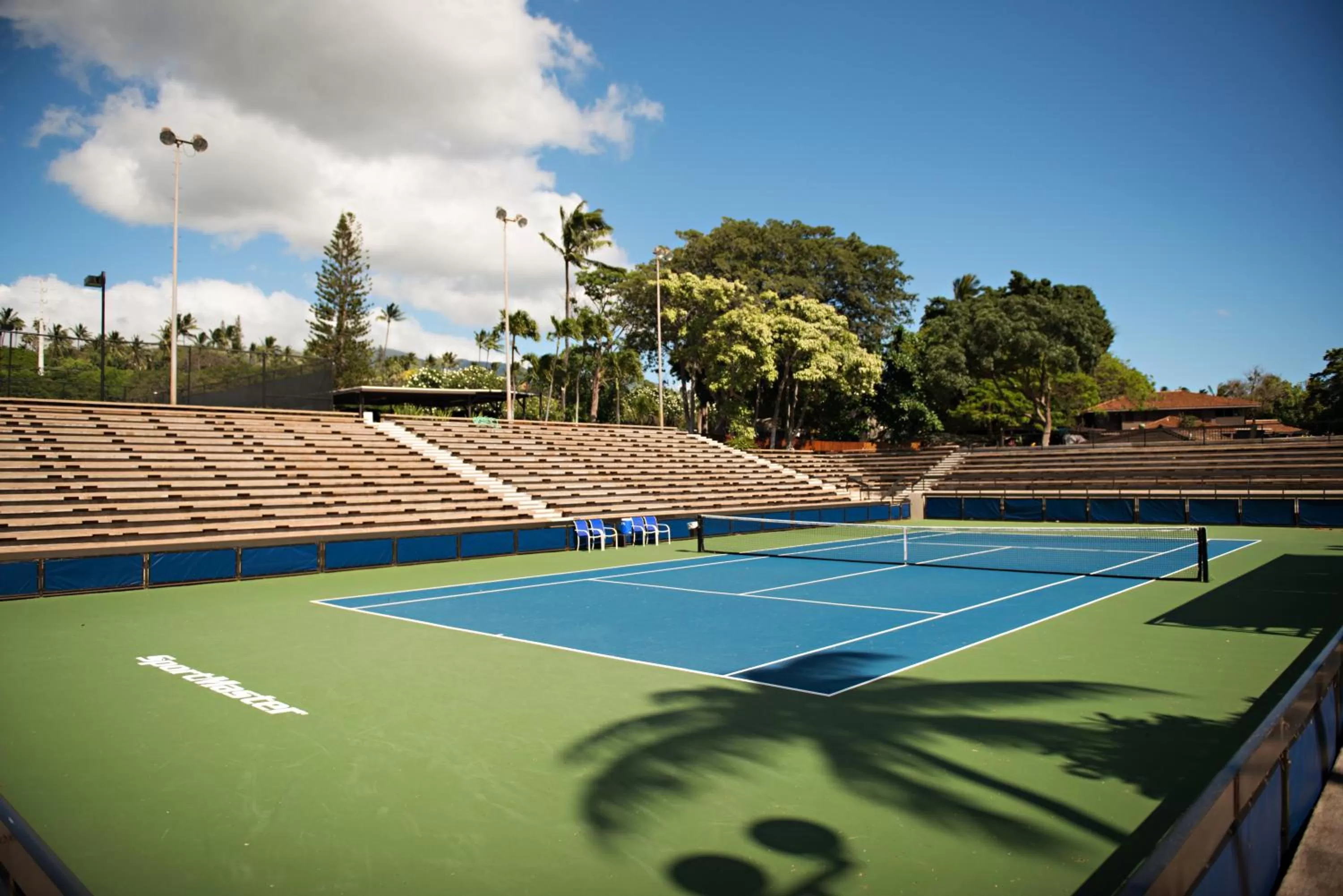 Tennis court in Royal Lahaina Resort & Bungalows