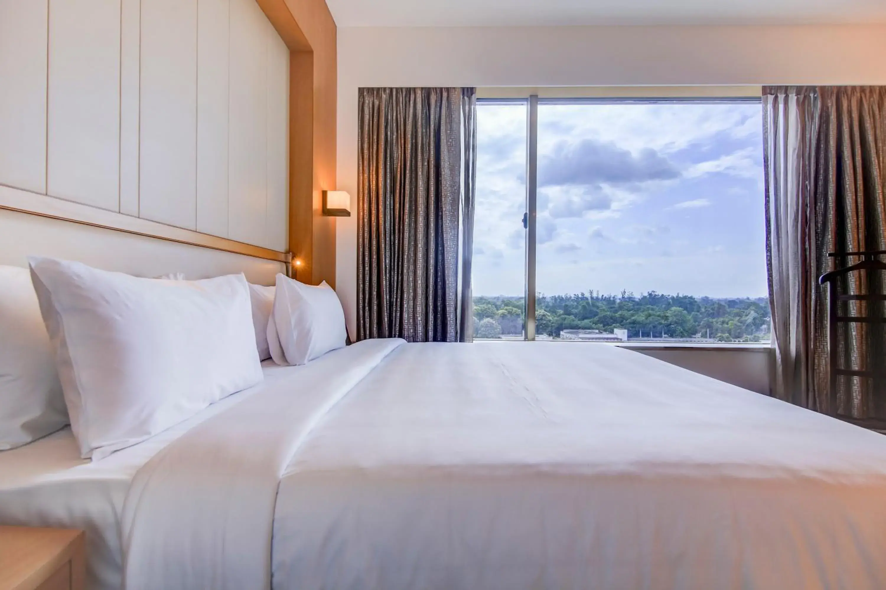 Photo of the whole room, Bed in Radisson Blu Gorakhpur