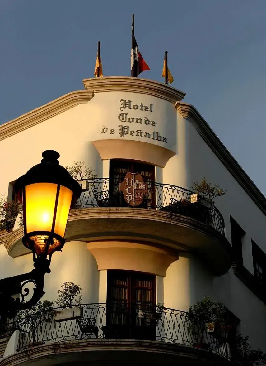 Facade/entrance in Hotel Conde de Penalba