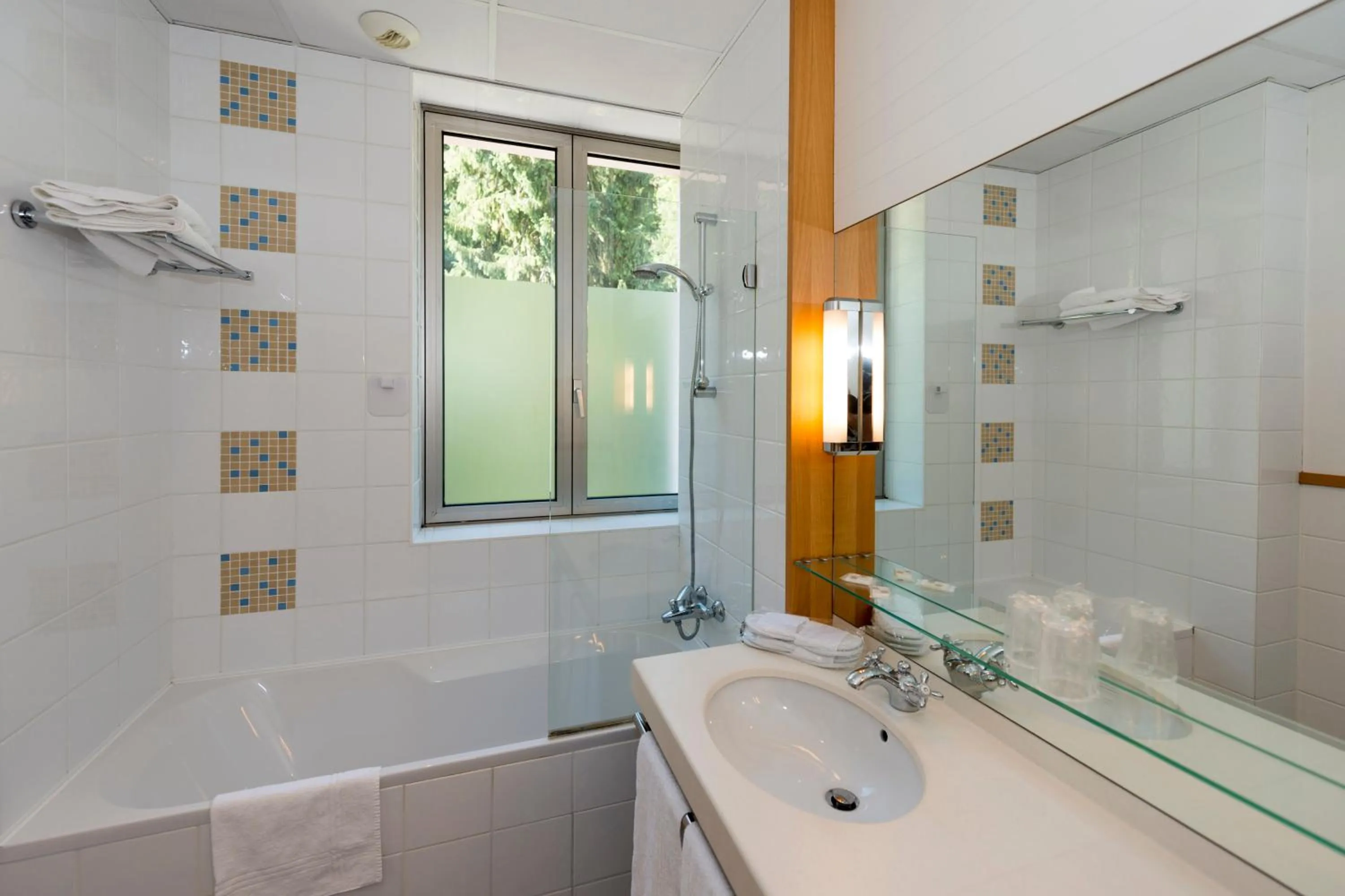 Bathroom in Grand Hôtel Filippo Strasbourg Nord