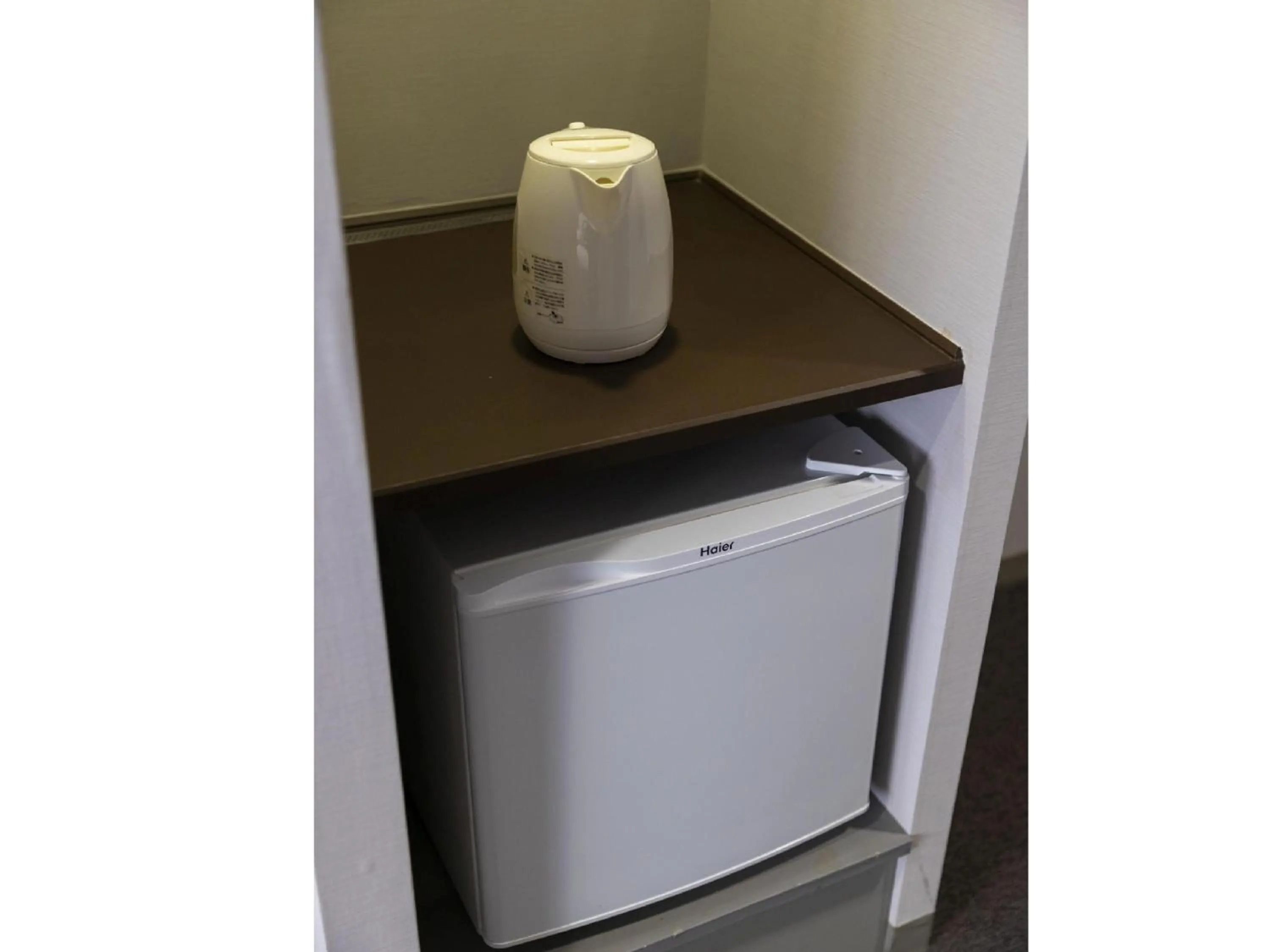 Photo of the whole room in Ariston Hotel Kobe