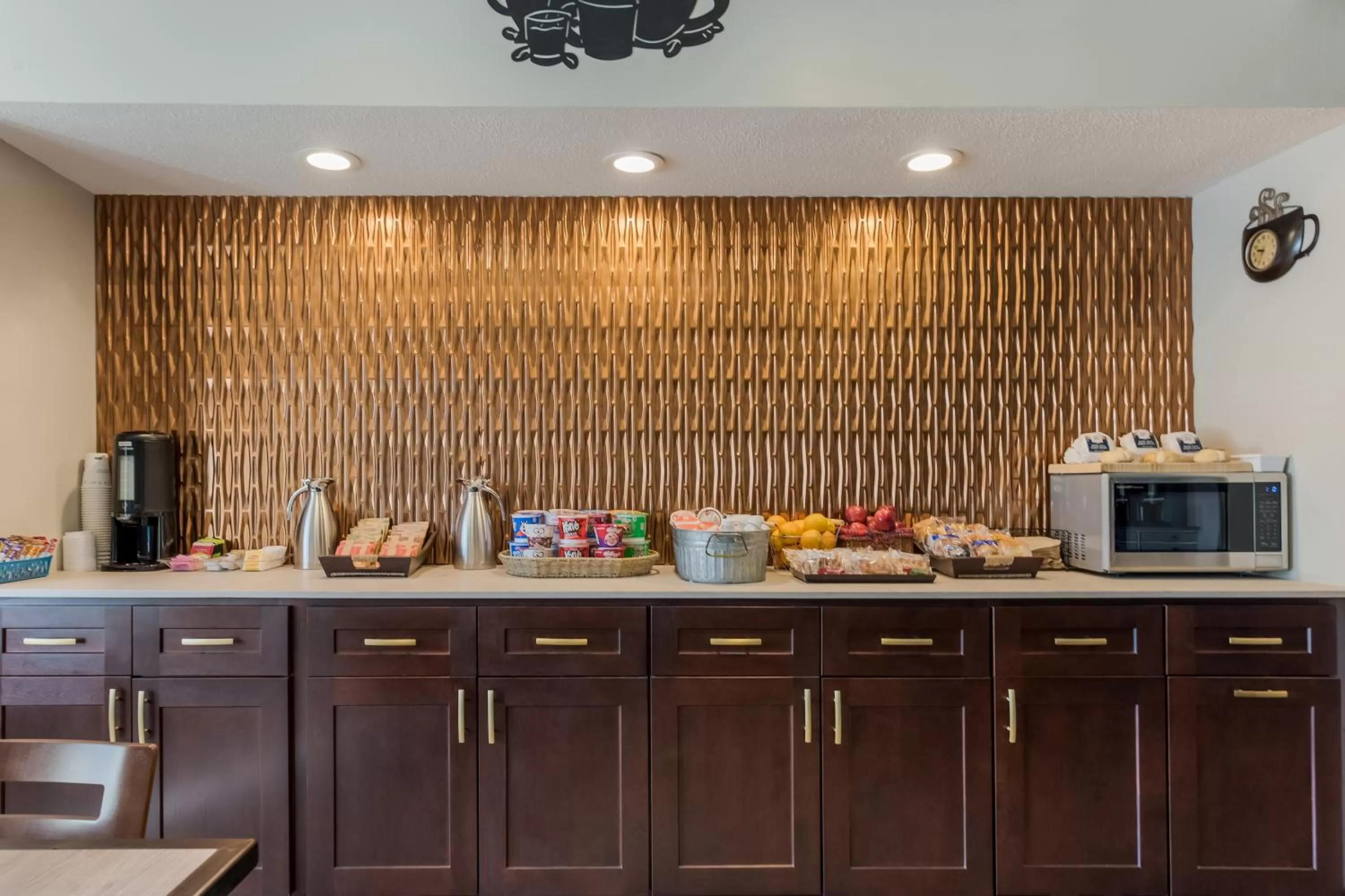 Coffee/tea facilities in SureStay Plus Hotel by Best Western Highland Poughkeepsie