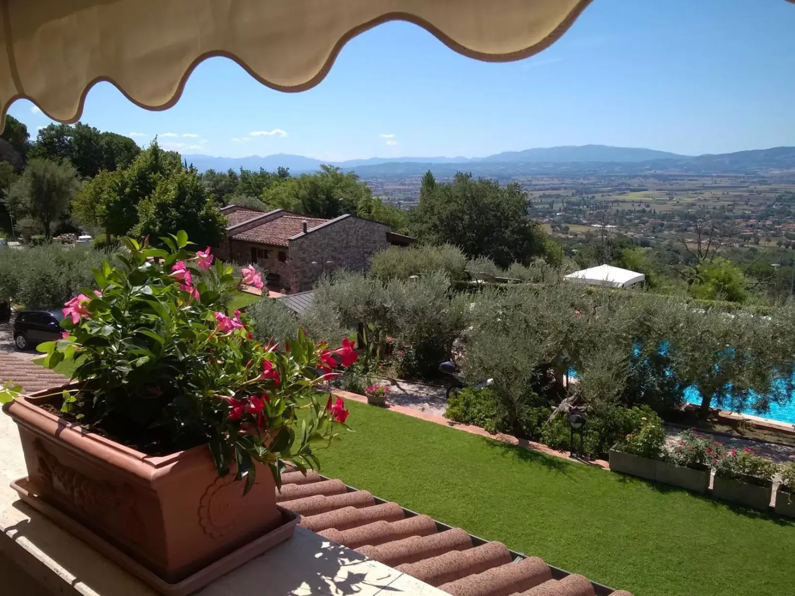 Bird's eye view, Mountain View in Hotel La Terrazza RESTAURANT & SPA