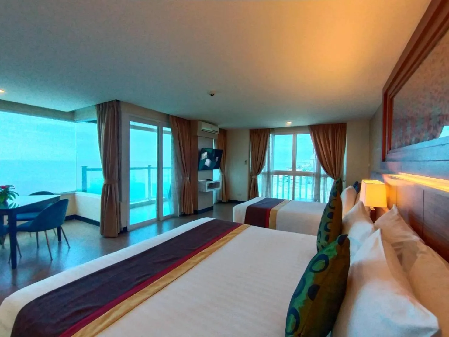 Bed in Saisawan Beach Luxury Hotel