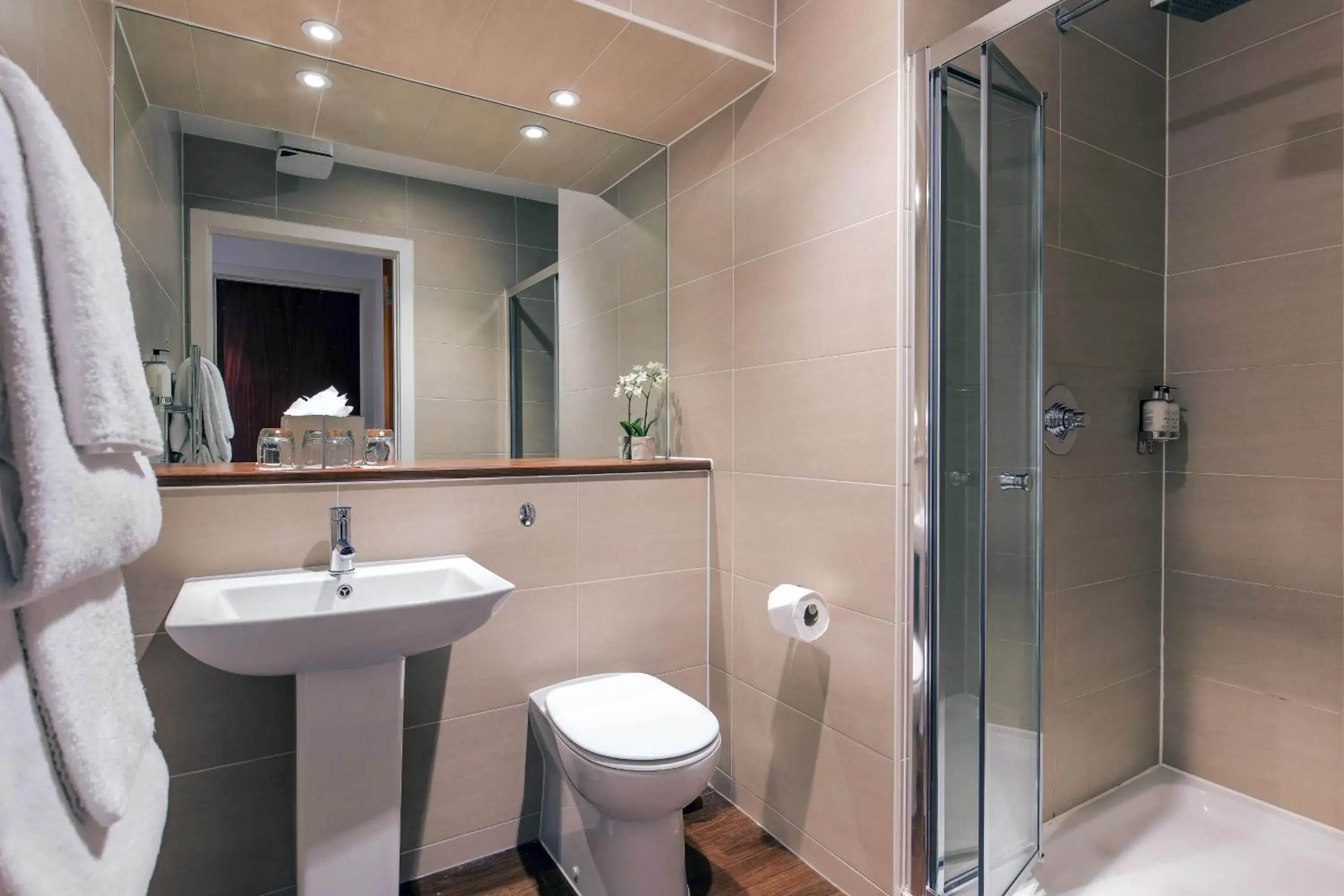 Shower, Bathroom in Stewart by Heeton Concept - Aparthotel Edinburgh