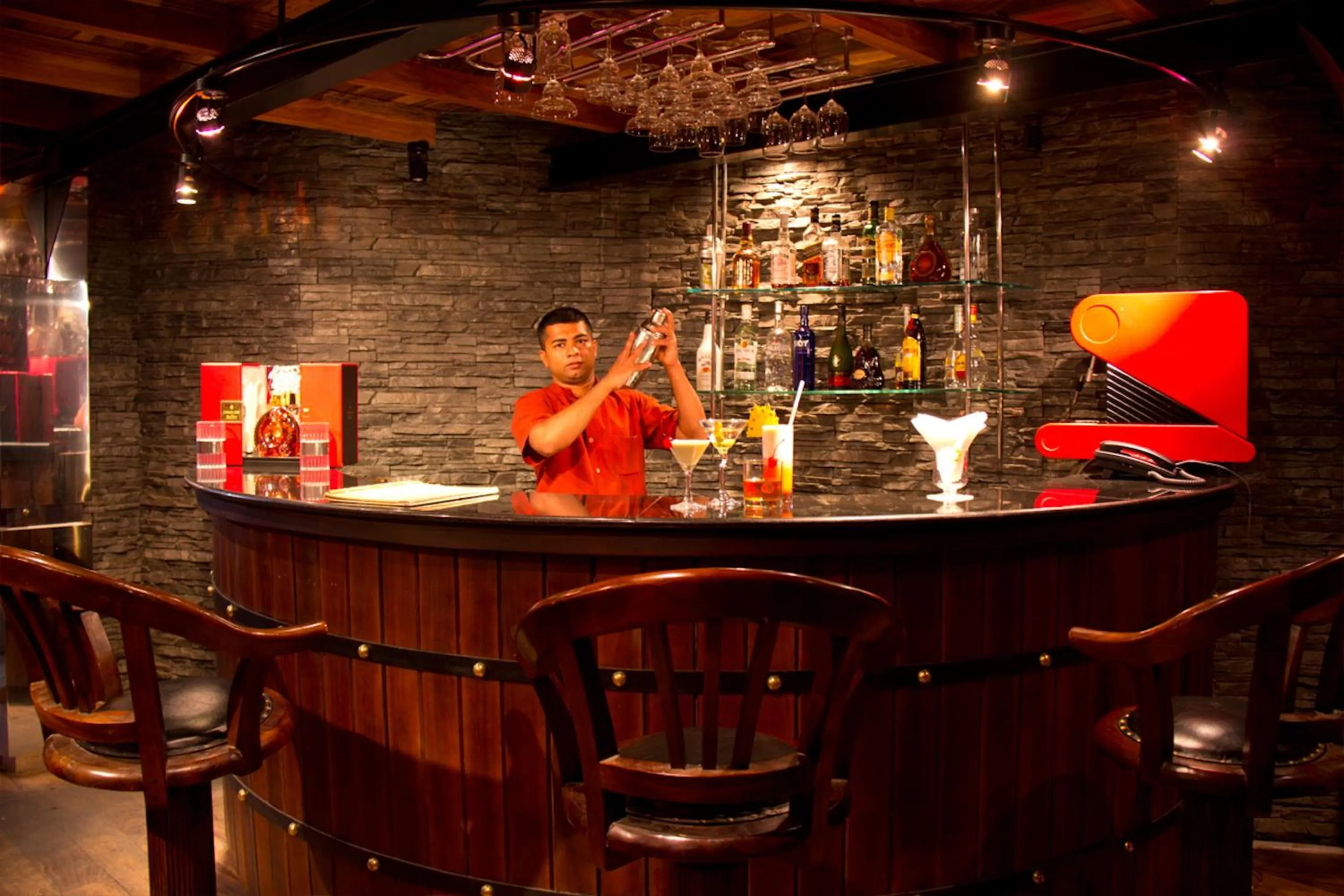 Staff in Randholee Resort & Spa