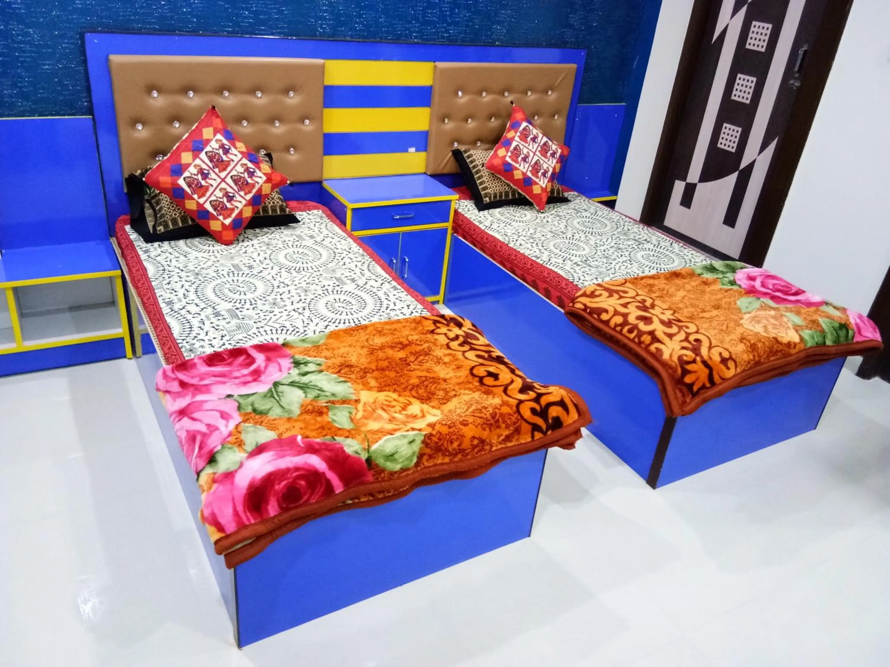 Photo of the whole room, Bed in Friends Home Stay - Agra