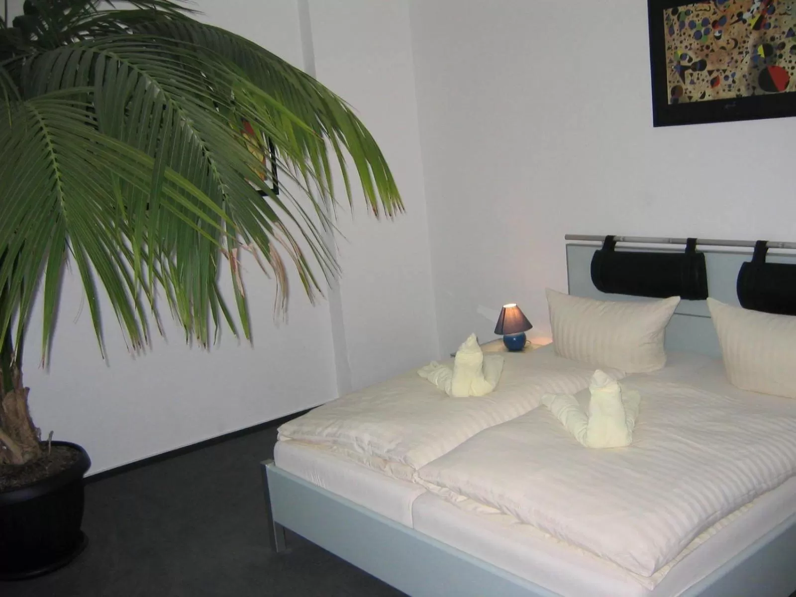 Bed in Hotel Restaurant Marbella