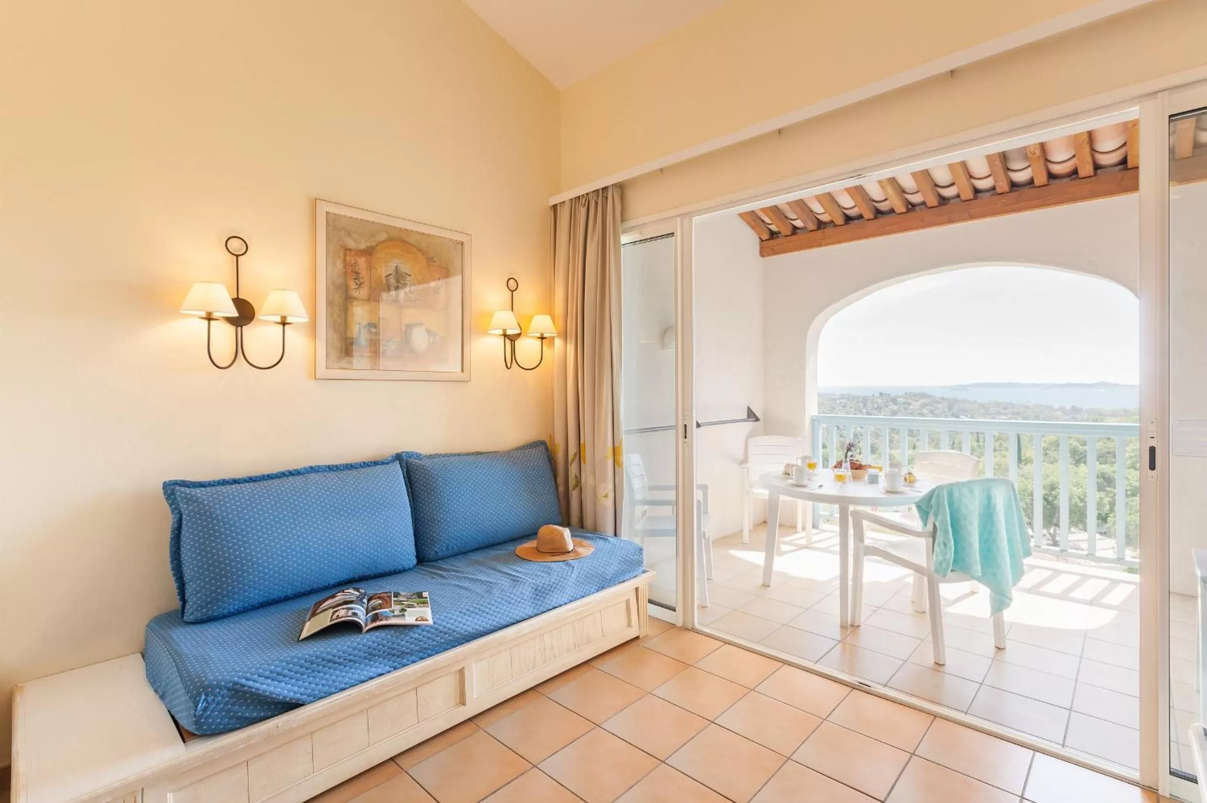 Patio in Résidence Pierre & Vacances Les Restanques du Golfe de Saint-Tropez