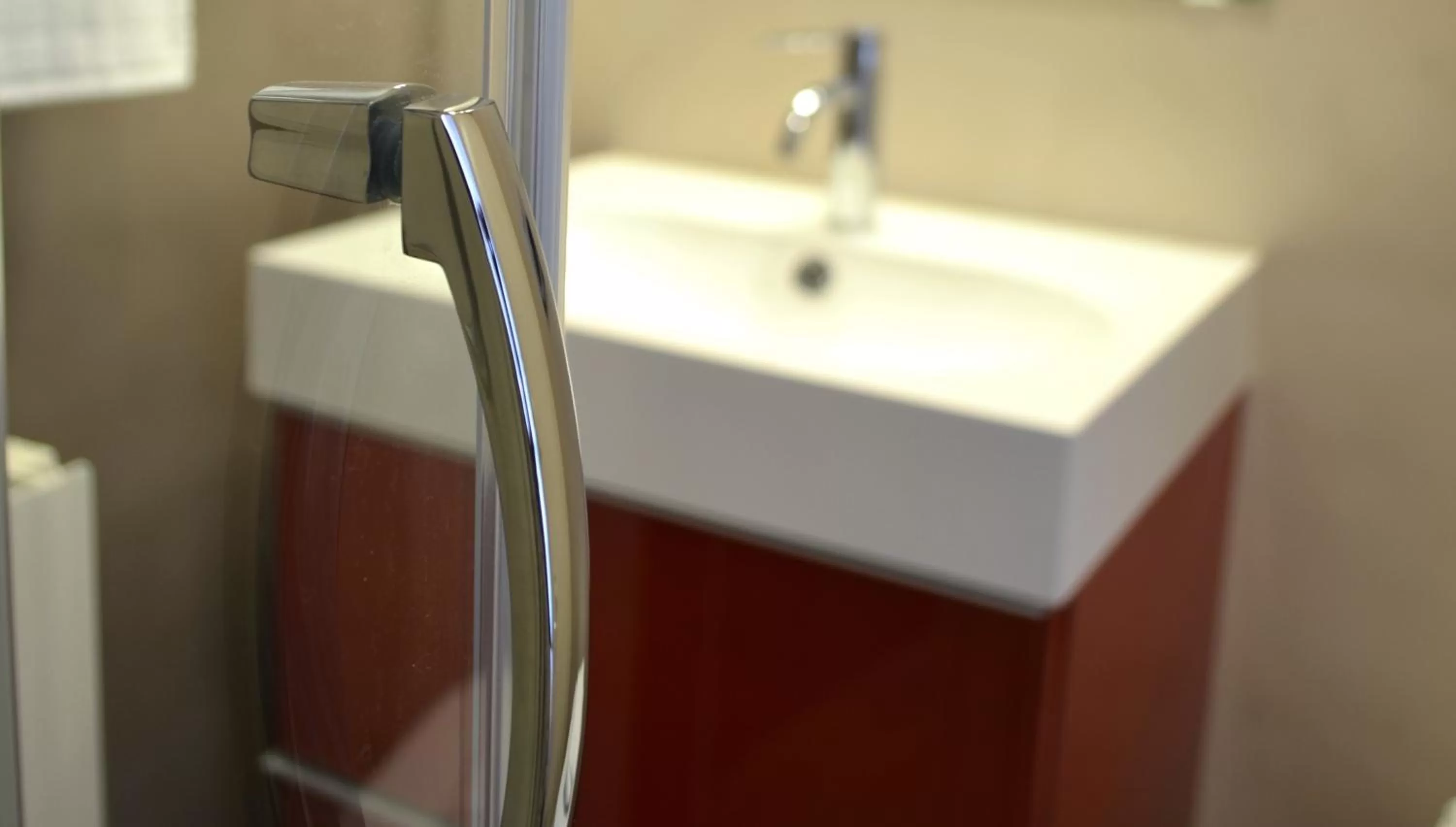 Angelina Urban Lodge