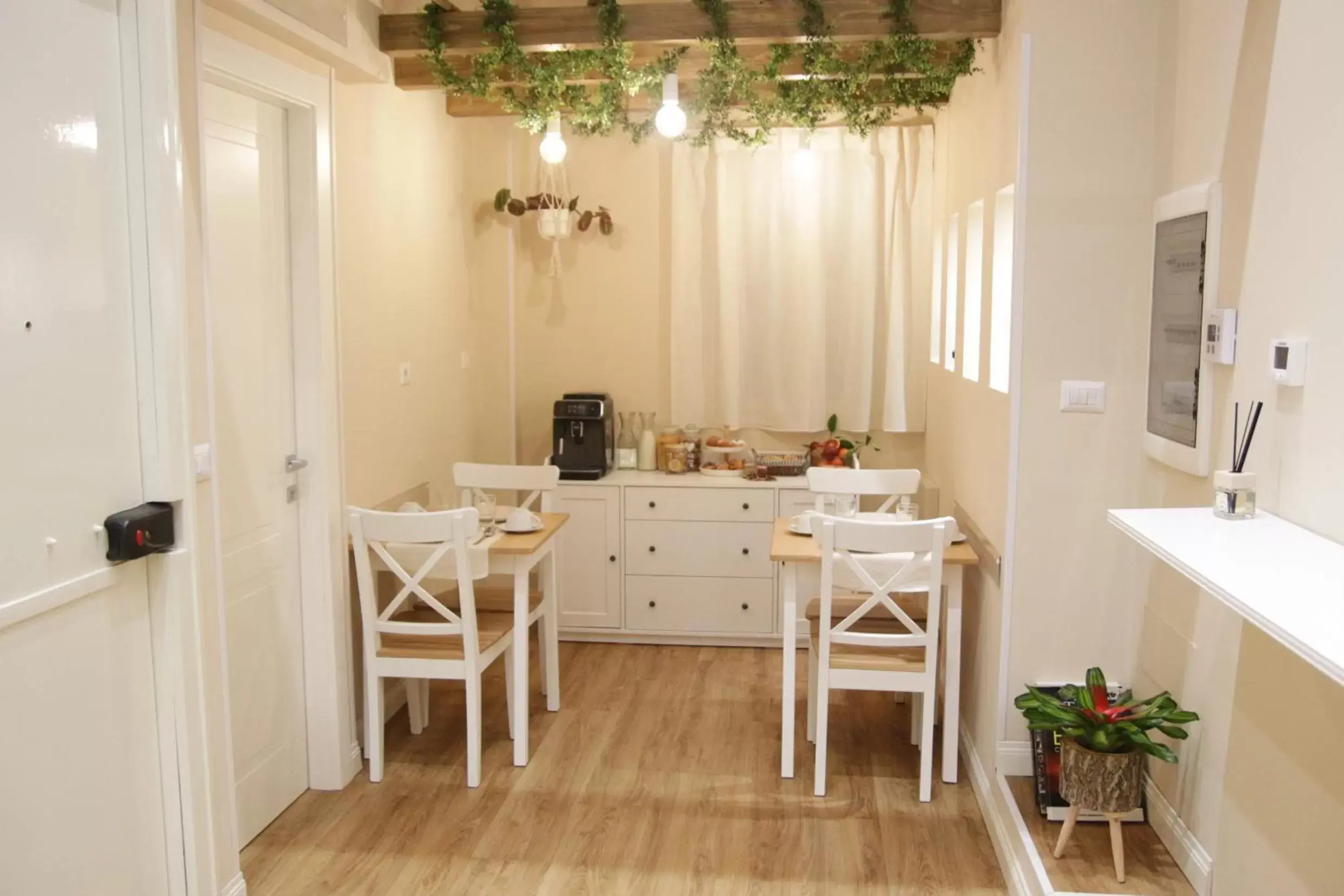 Breakfast, Dining Area in Etna Vibes Home