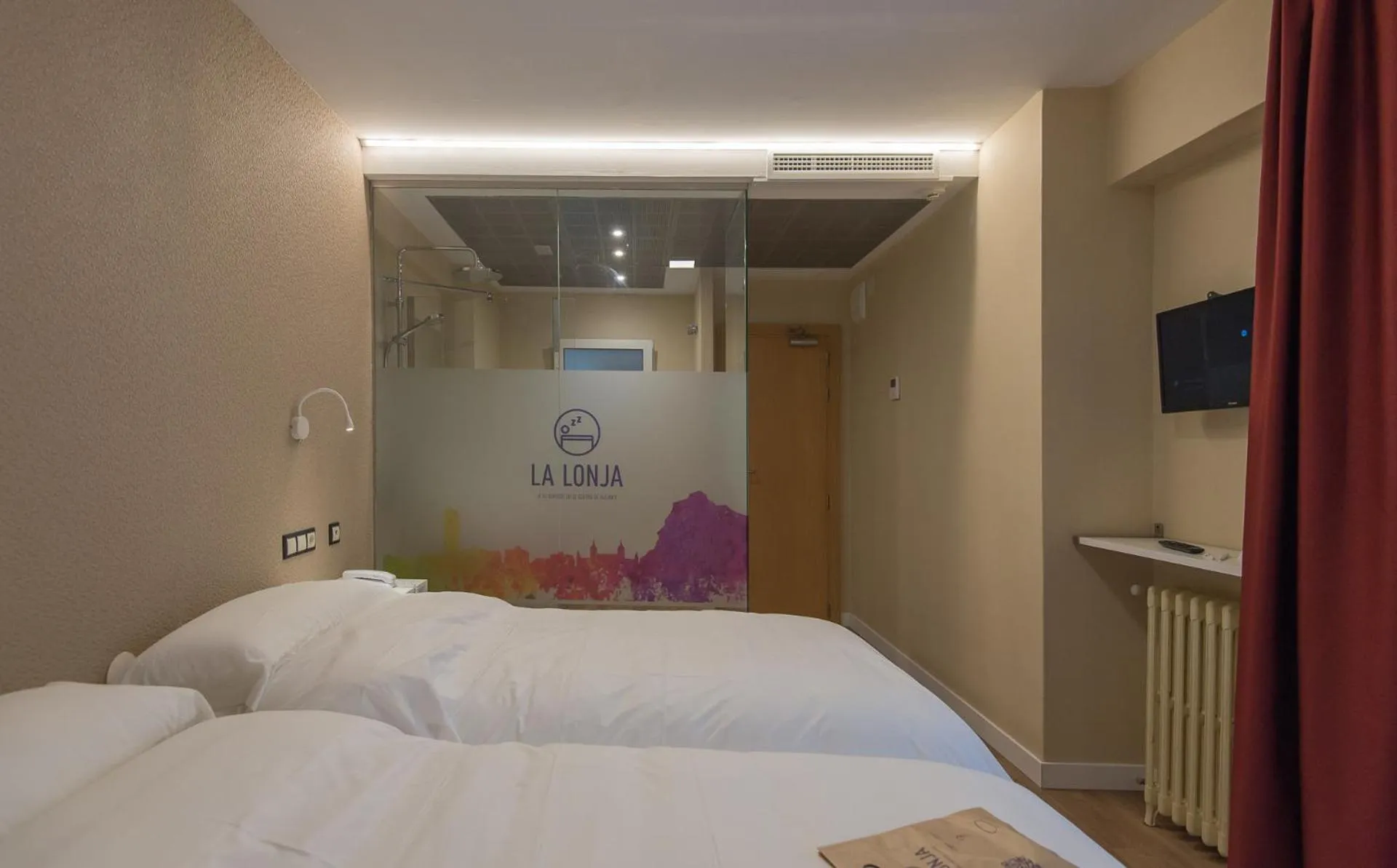 Photo of the whole room, Bed in La Lonja