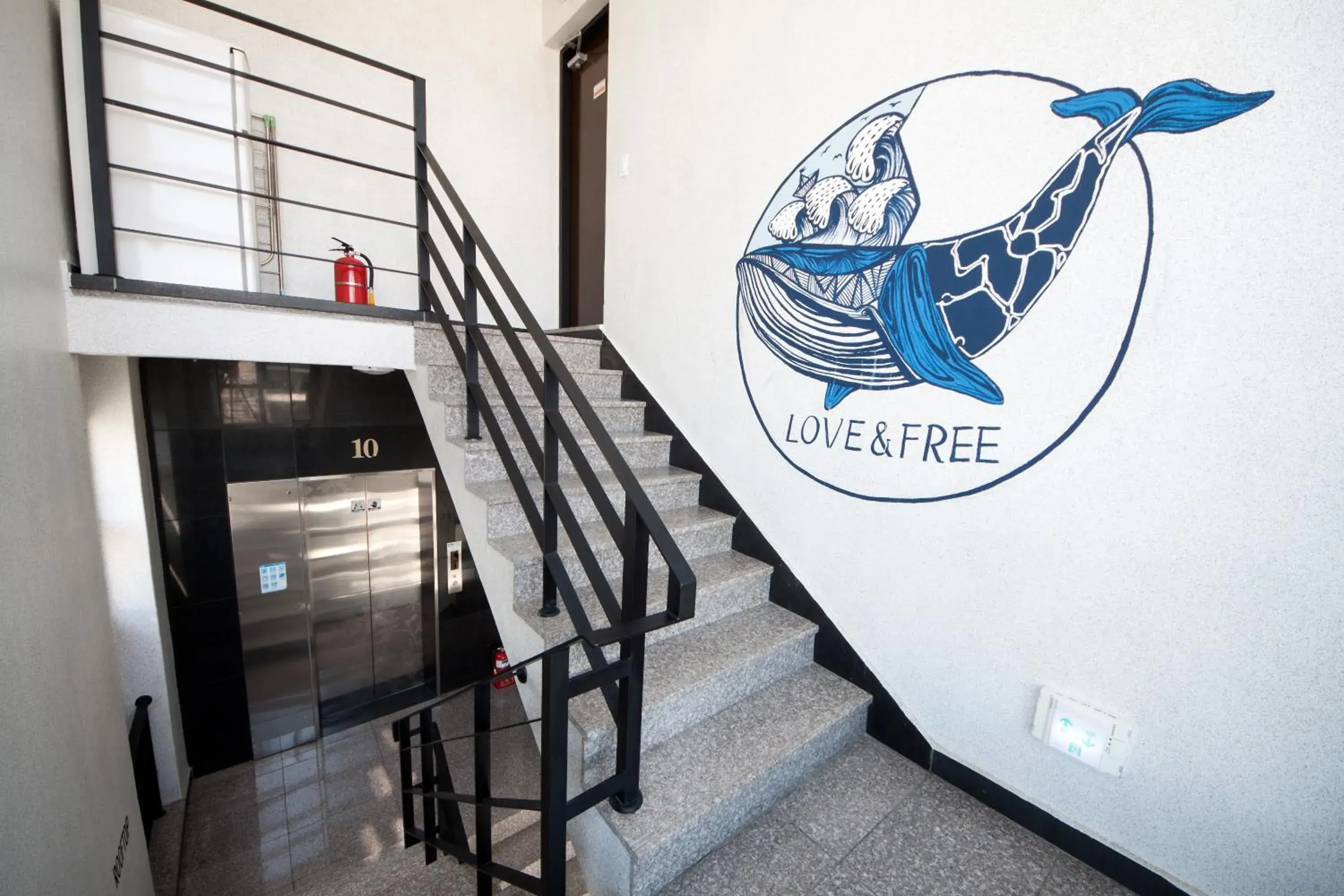 Property building in K-Grand Hostel Dongdaemun Property building in K-Grand Hostel Dongdaemun