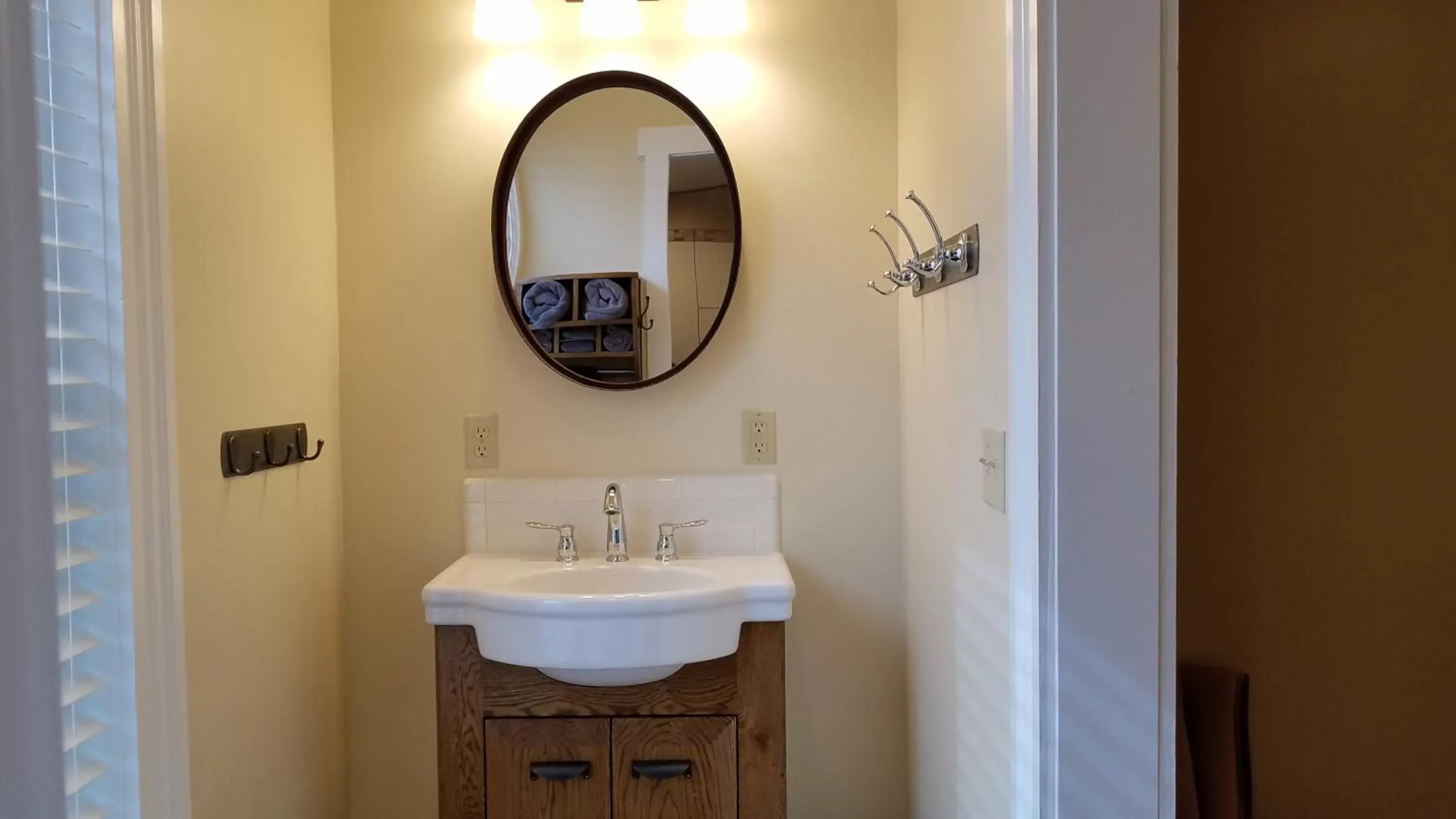 Bathroom in Hotel Ouray - for 12 years old and over