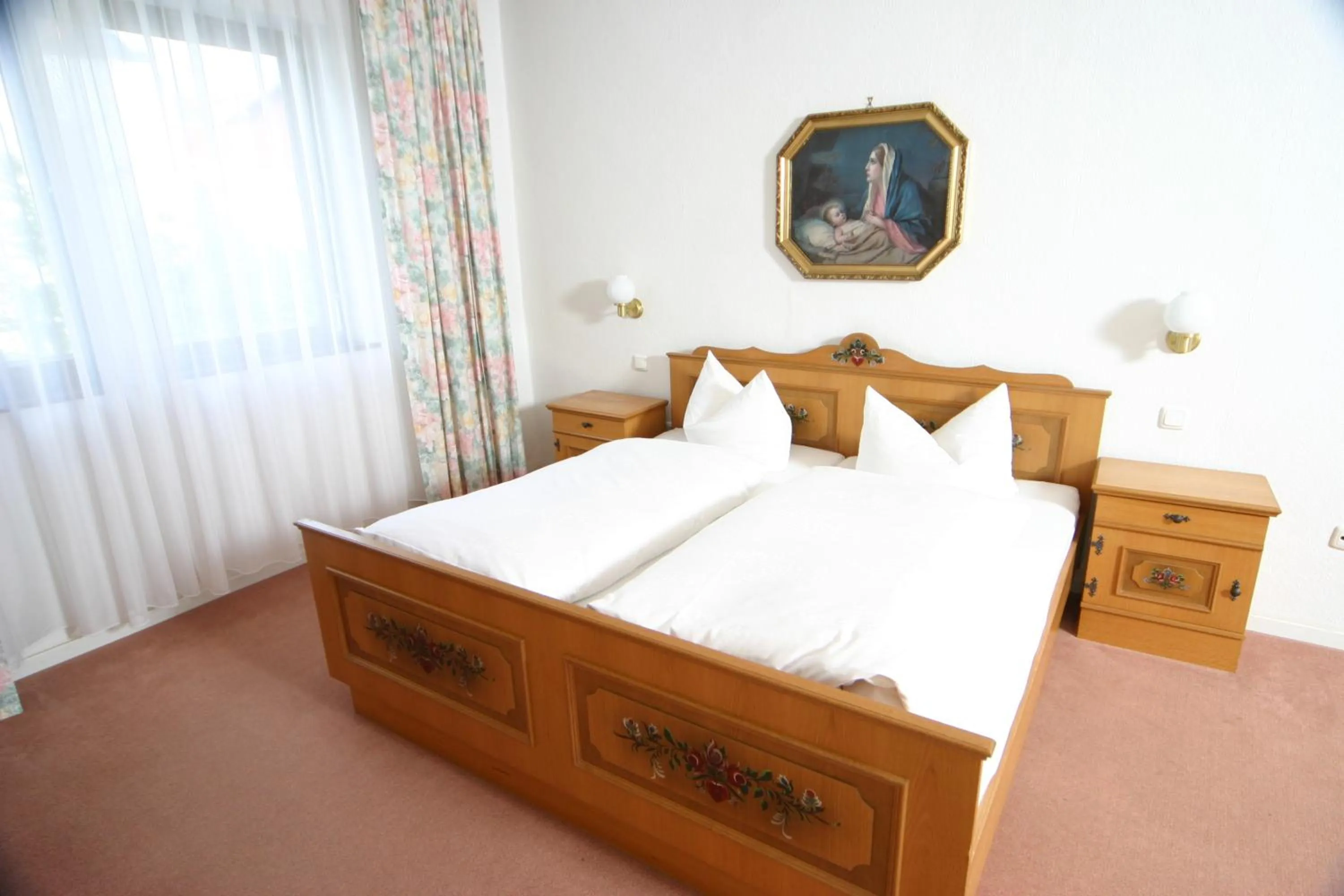 Bed in Hotel Zum Stemplinger Hansl