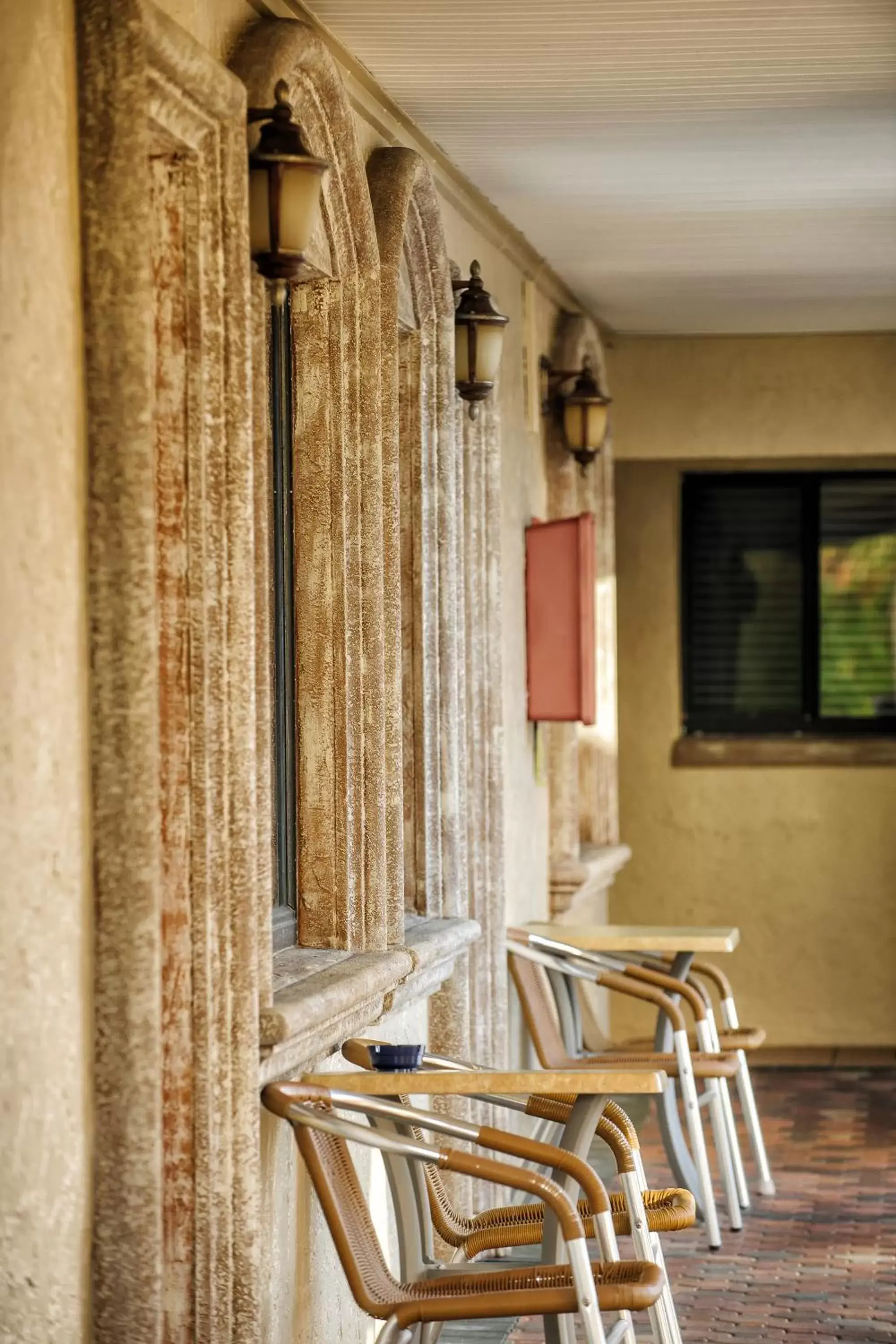 Patio, Seating Area in Bayview Plaza Waterfront Resort