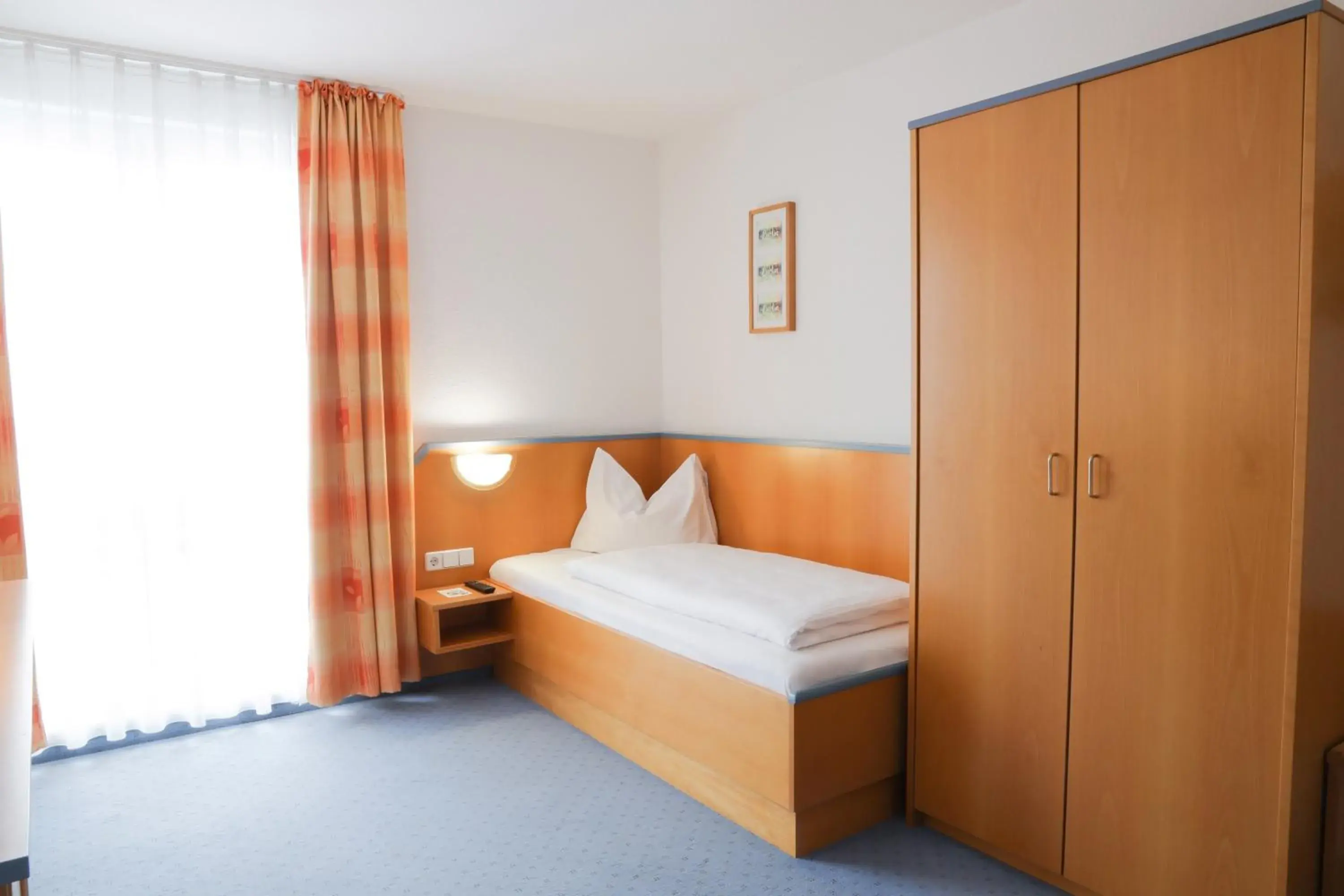 Standard Single Room in Businesshotel Berlin Standard Single Room in Businesshotel Berlin
