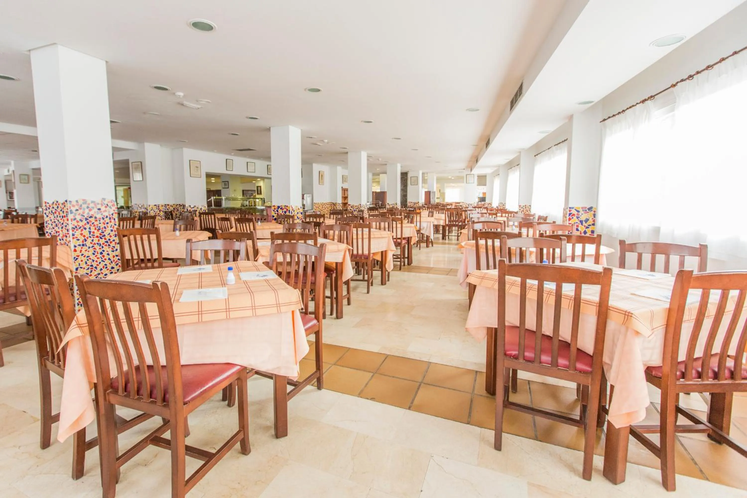 Restaurant/places to eat in Hotel Tres Anclas