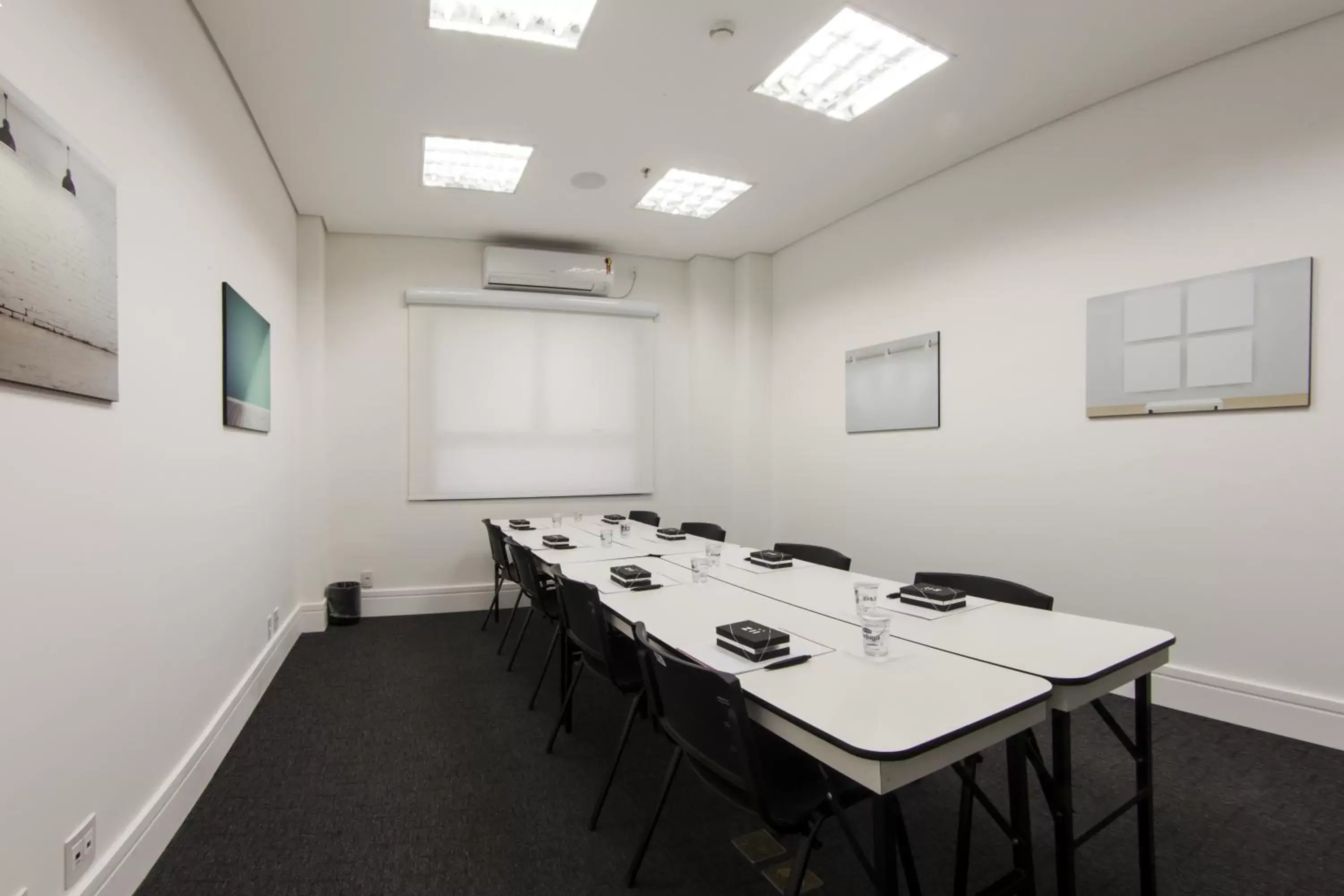 Meeting/conference room, Business Area/Conference Room in ibis Styles Pouso Alegre