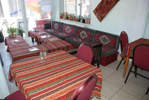 Restaurant/places to eat in Kale Hotel