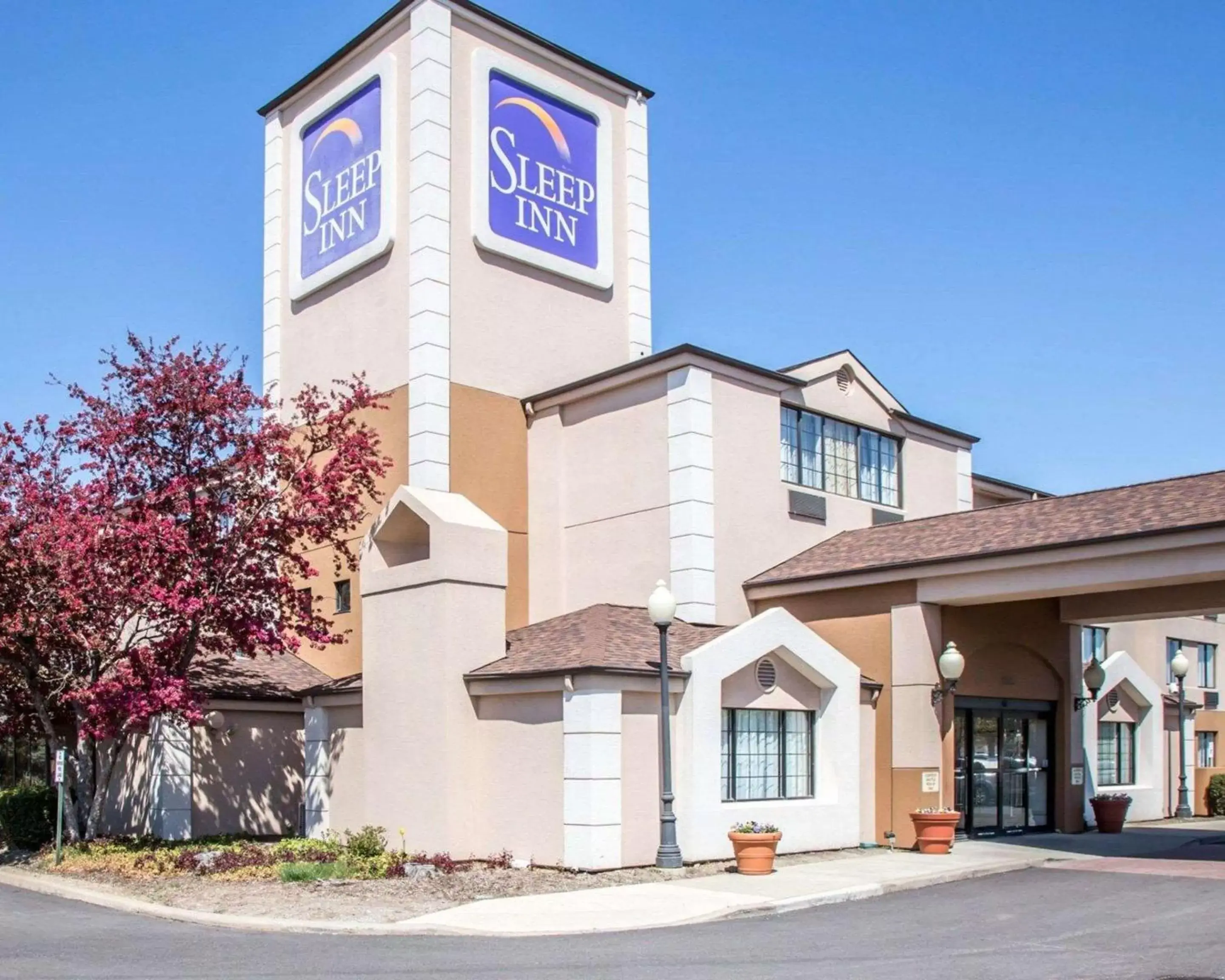 Property Building in Sleep Inn Midway Airport Bedford Park