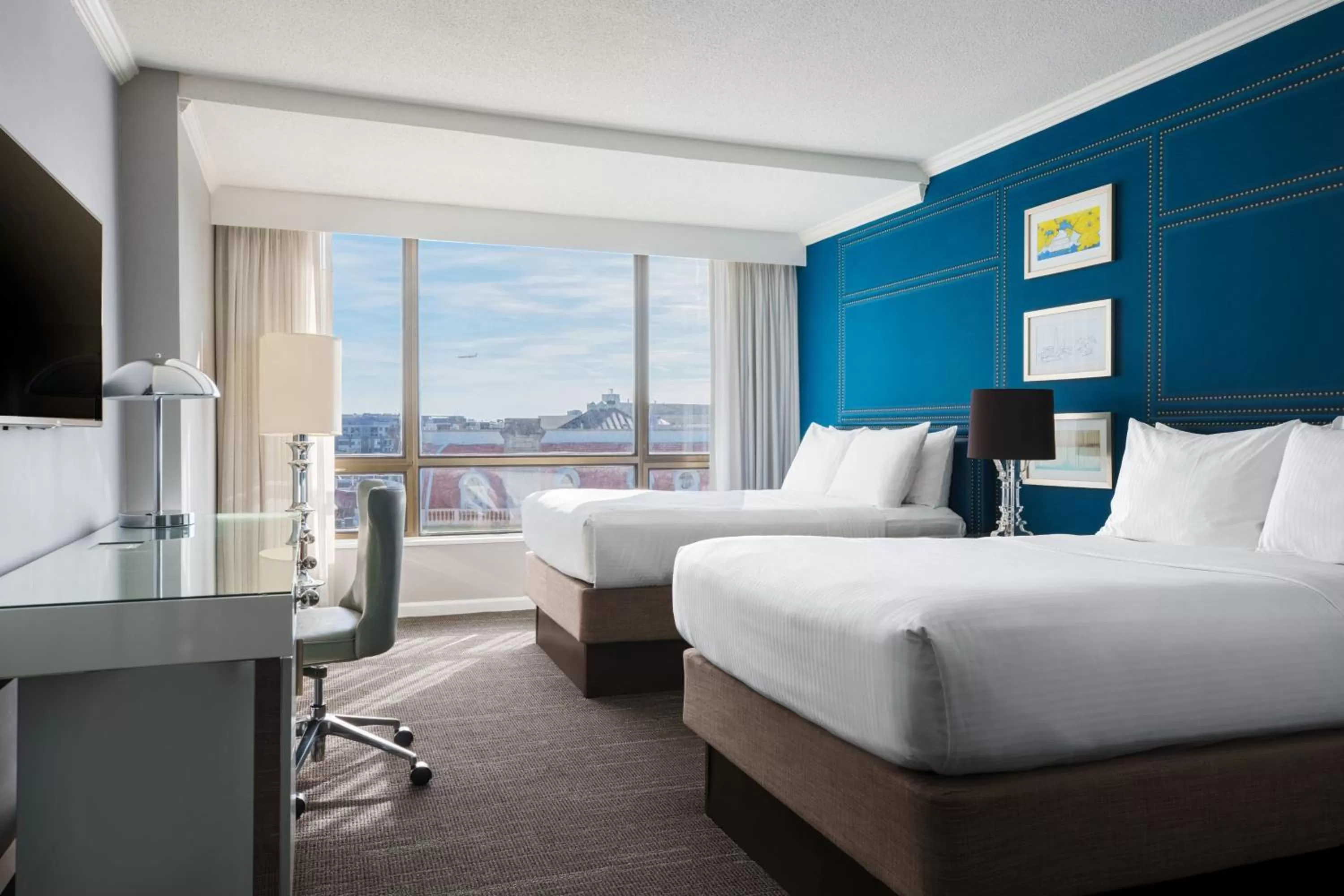 Photo of the whole room, Bed in The Ven at Embassy Row, Washington, D.C., a Tribute Portfolio Hotel