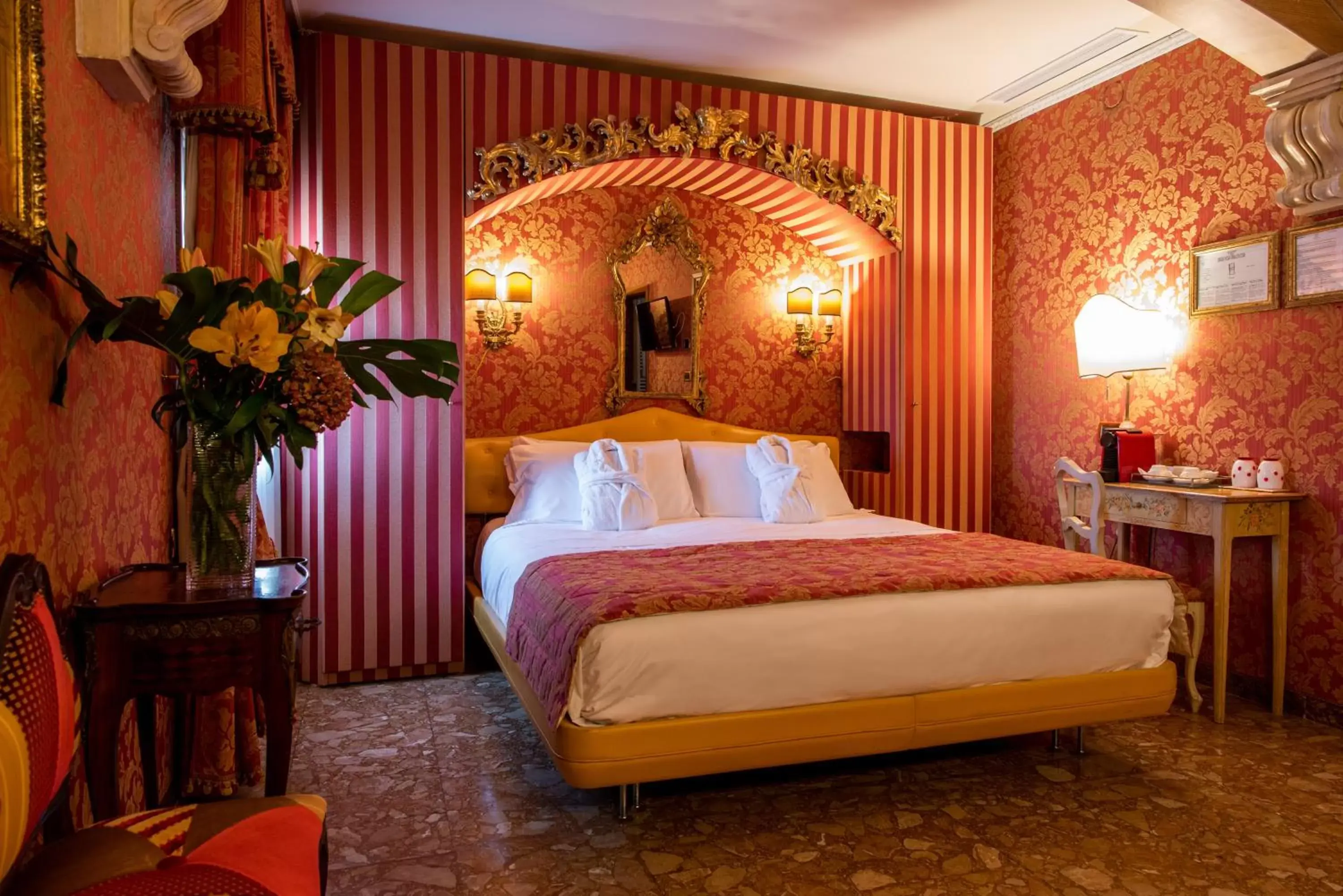 Bed in Hotel Santo Stefano