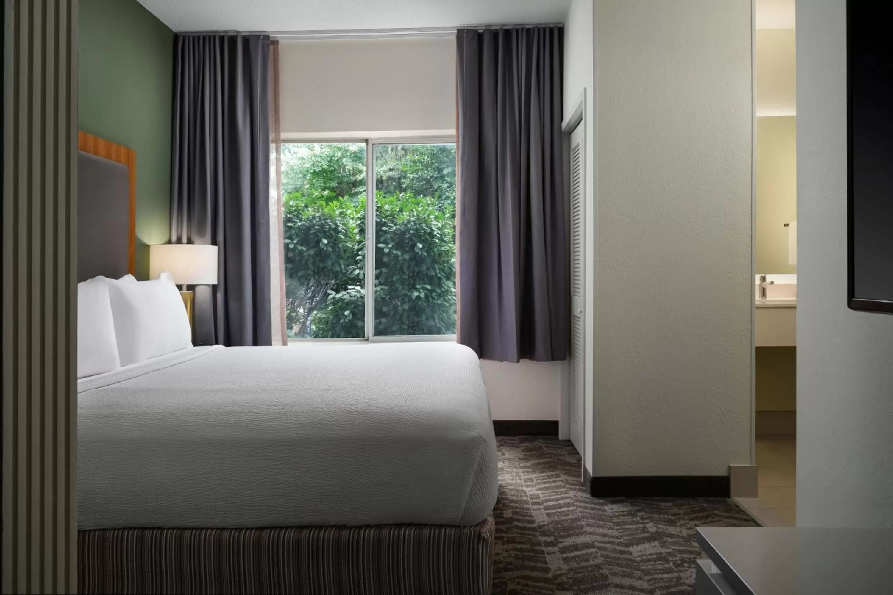 Bedroom, Bed in SpringHill Suites Nashville MetroCenter