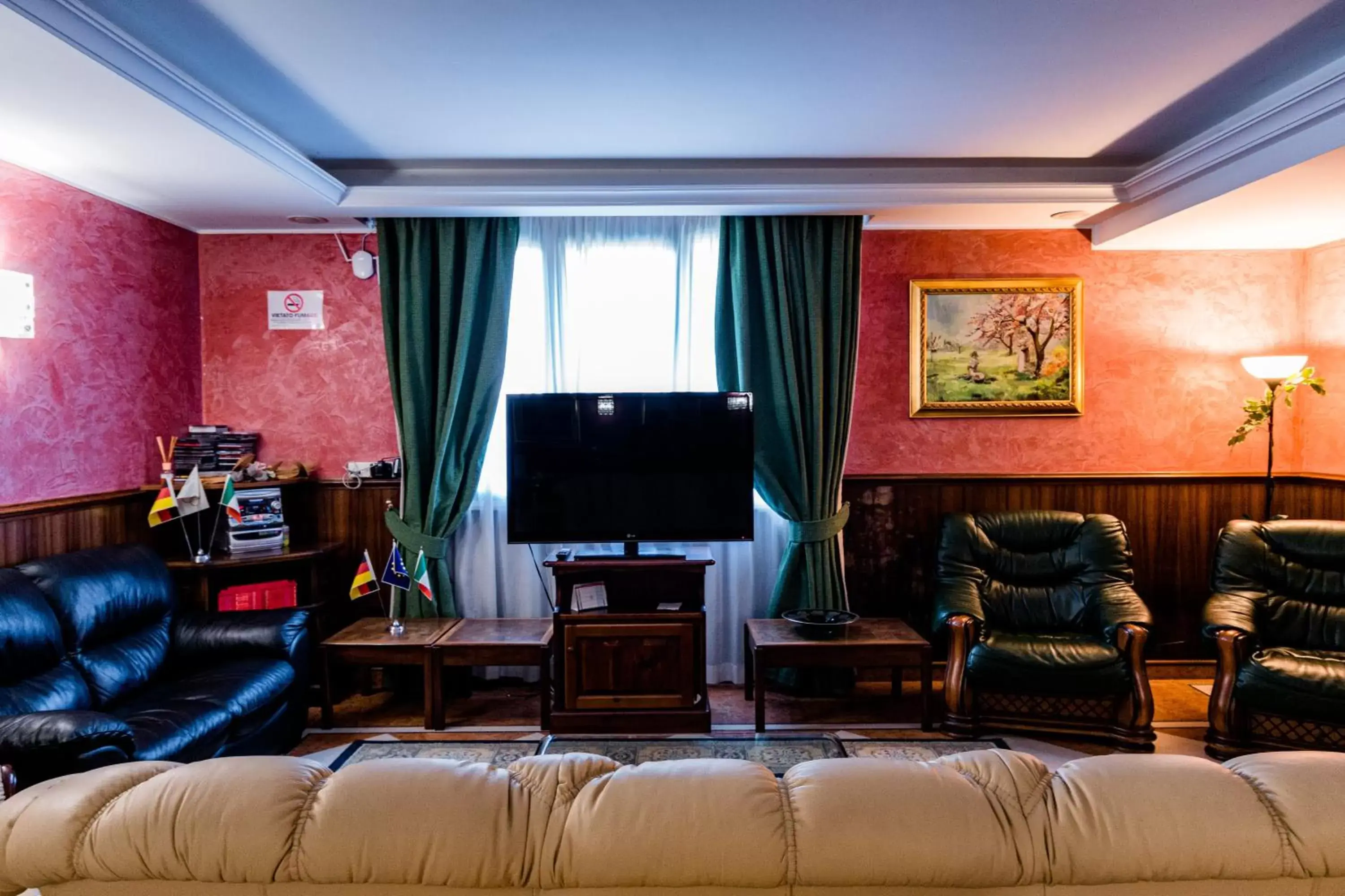 Communal lounge/ TV room, Seating Area in Hotel Lucrezia Borgia