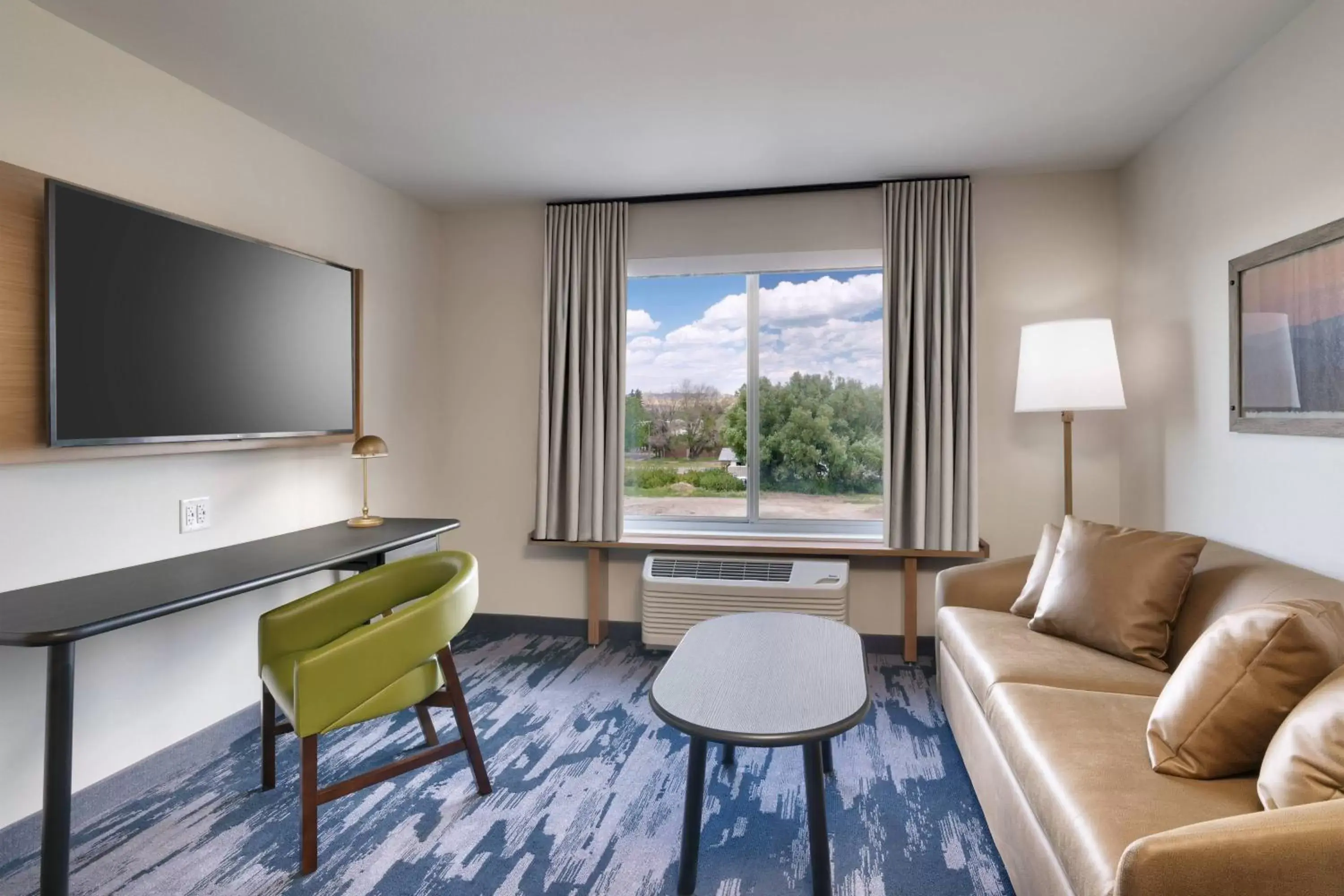 Living room, Seating Area in Fairfield Inn & Suites by Marriott Livingston Yellowstone