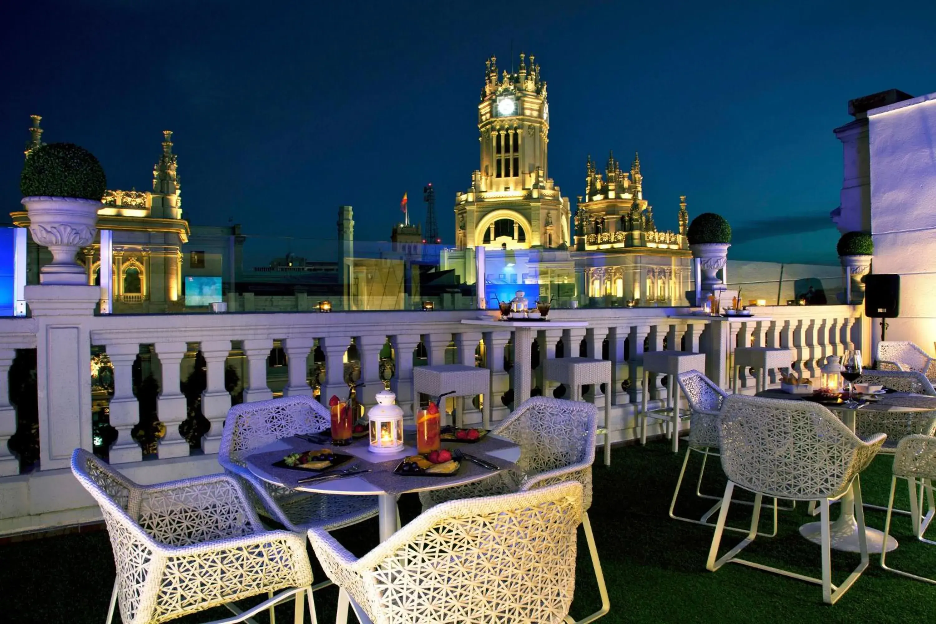 Restaurant/places to eat in Boutike Cibeles