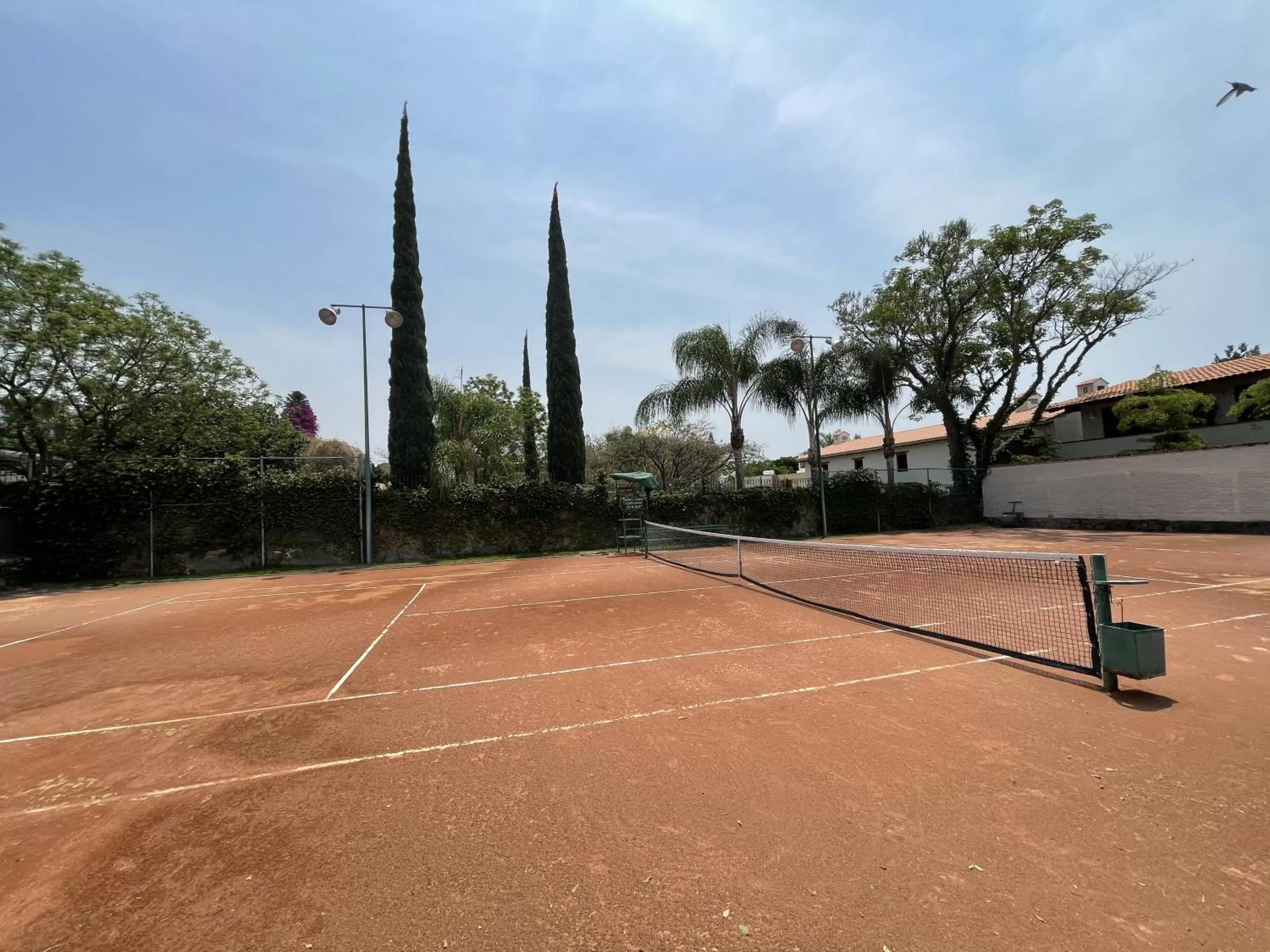 Tennis court in La Reserva Chapala